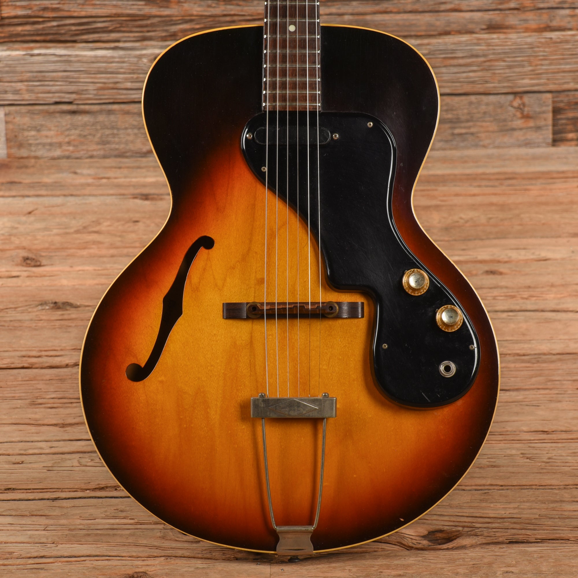 Gibson ES-120T Sunburst 1964 Electric Guitars / Hollow Body