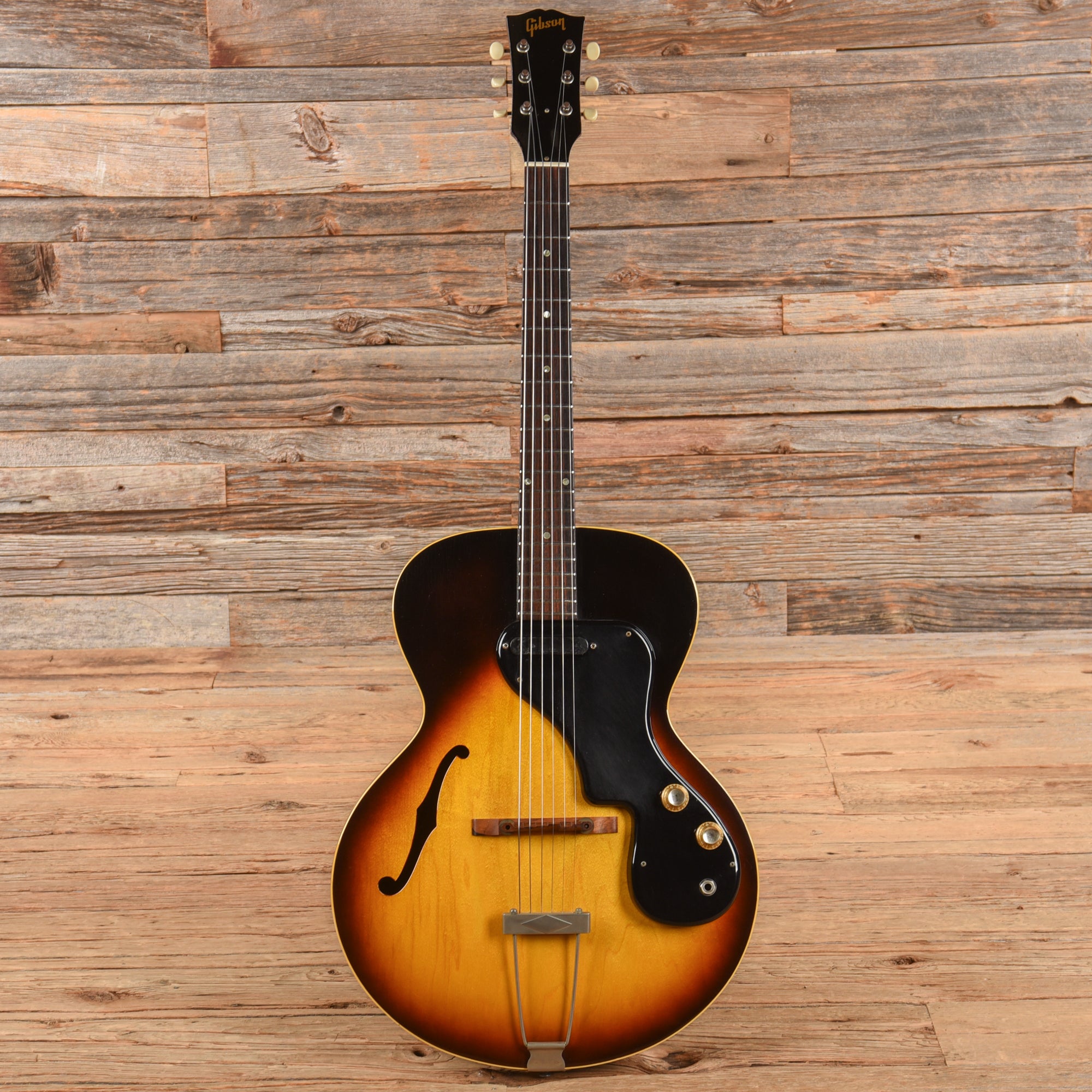 Gibson ES-120T Sunburst 1965 Electric Guitars / Hollow Body