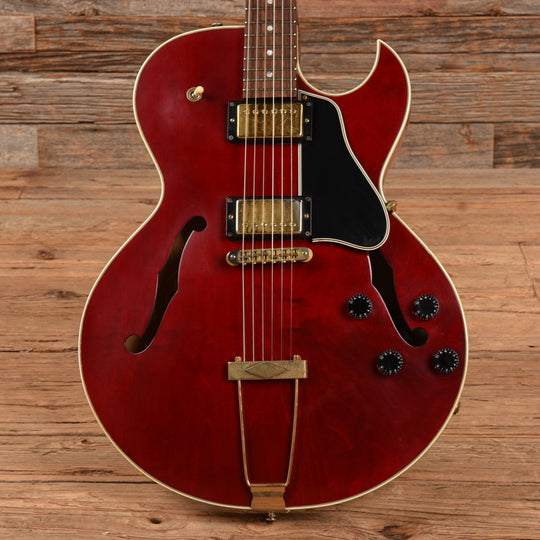 Gibson ES-135 Cherry 2002 Electric Guitars / Hollow Body