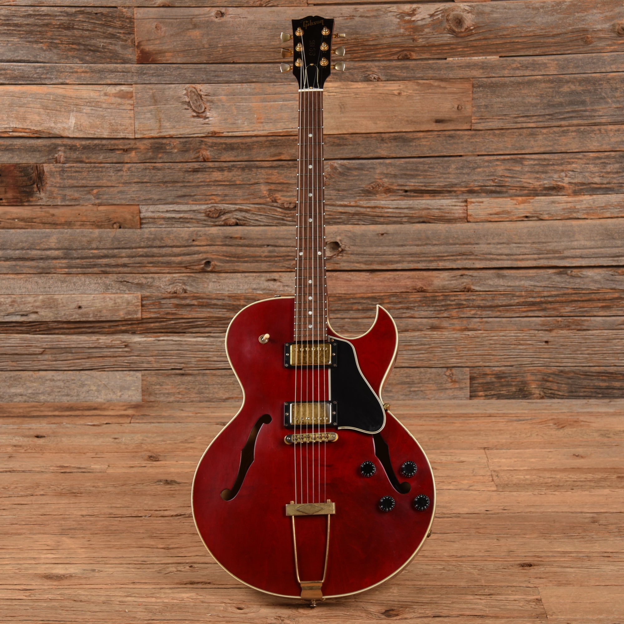 Gibson ES-135 Cherry 2002 Electric Guitars / Hollow Body