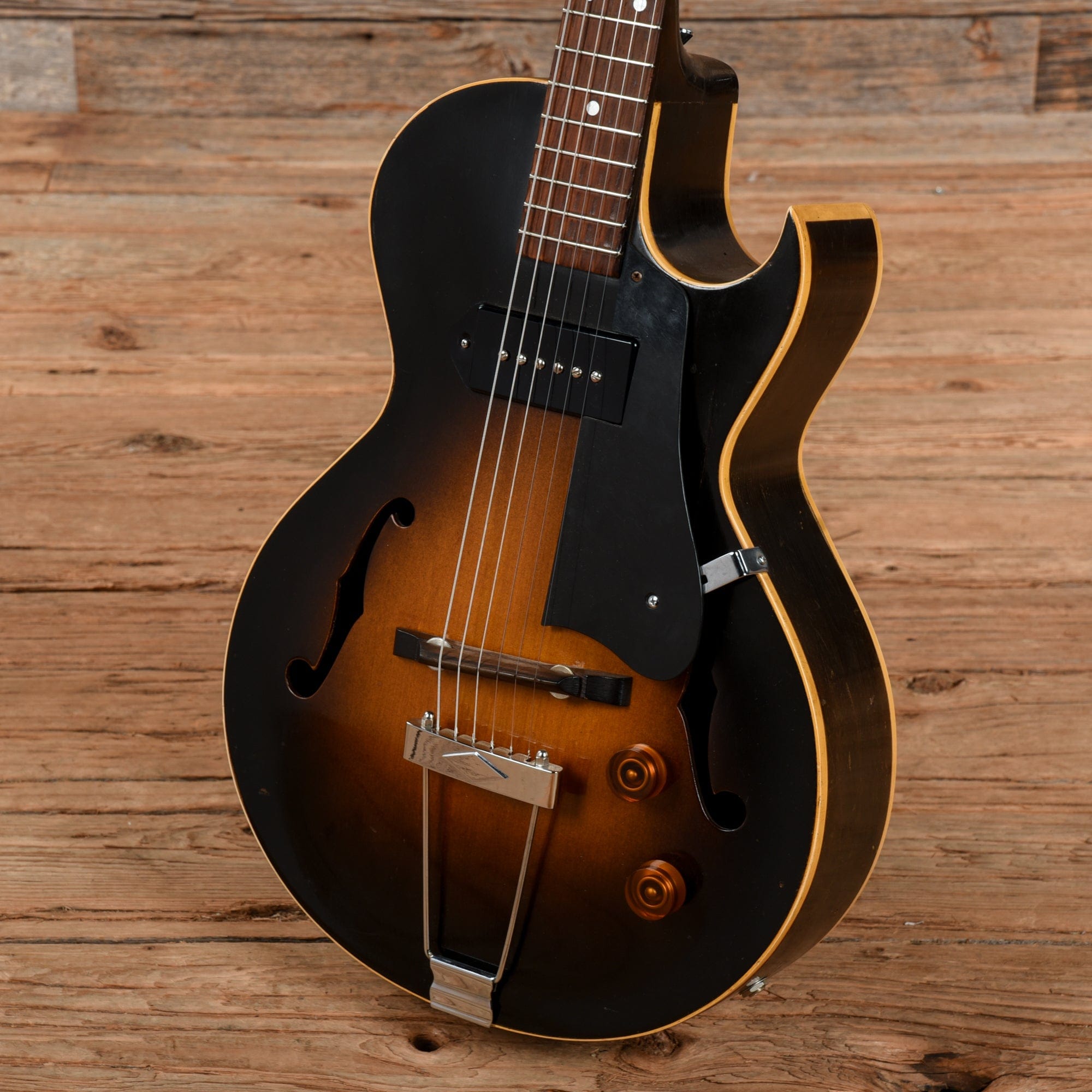 Gibson ES-140 3/4 Sunburst 1953 Electric Guitars / Hollow Body
