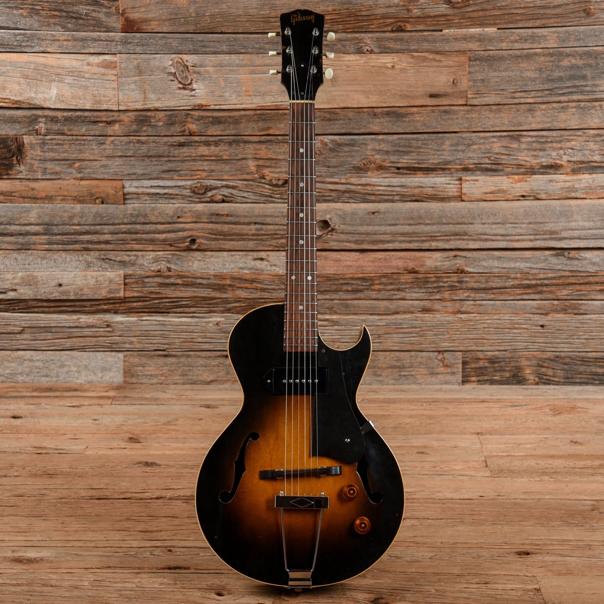 Gibson ES-140 3/4 Sunburst 1953 Electric Guitars / Hollow Body