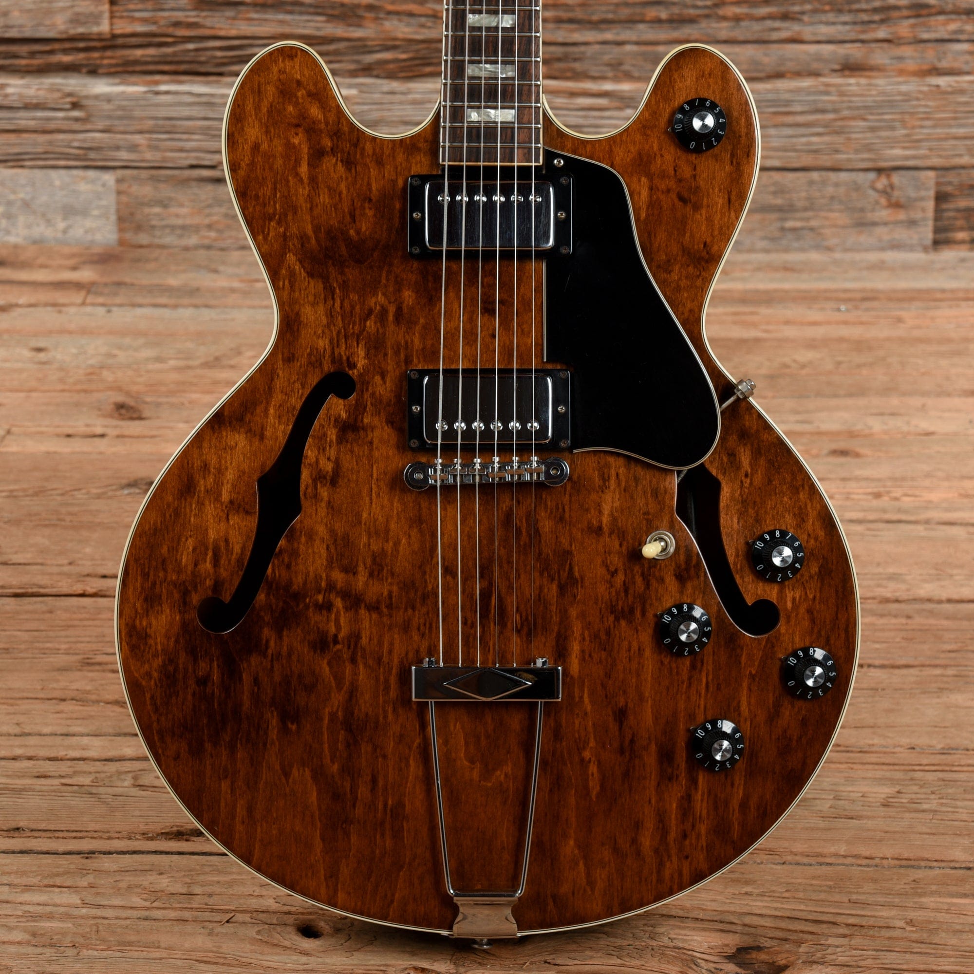 Gibson ES-150D Walnut 1974 Electric Guitars / Hollow Body