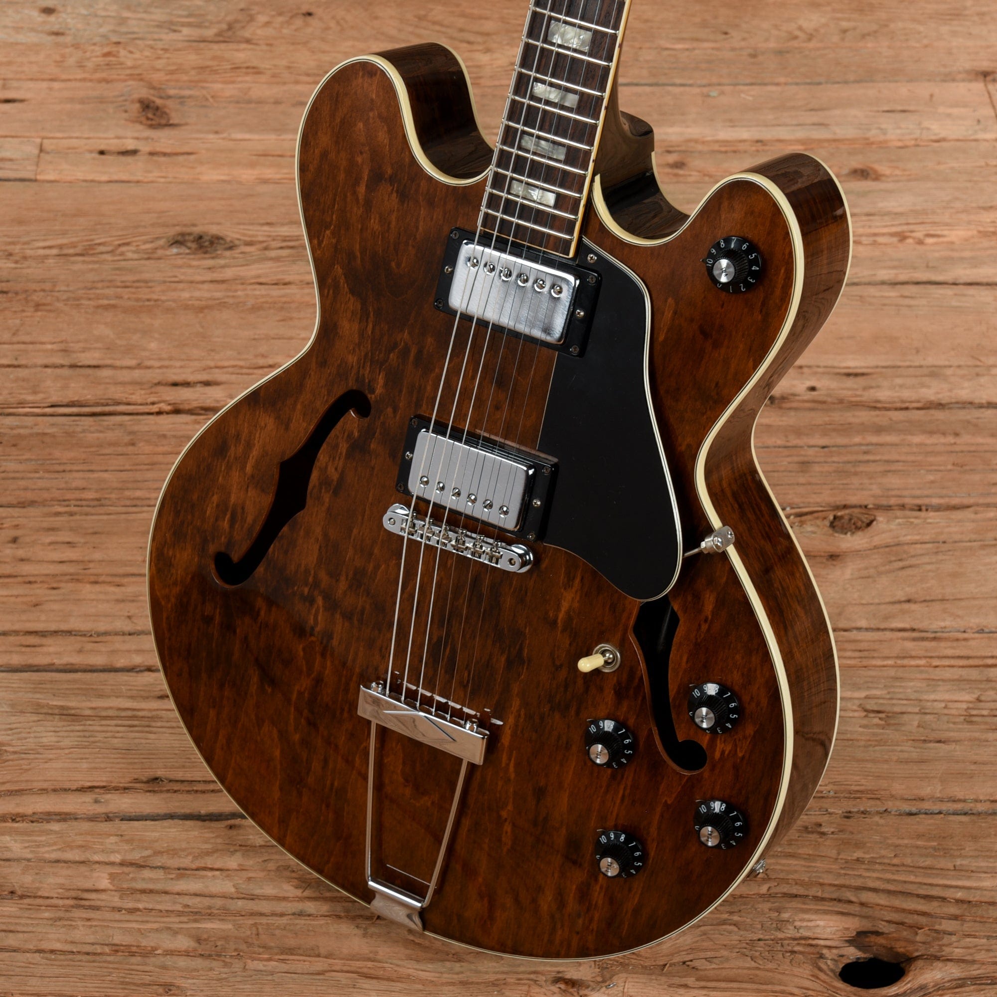 Gibson ES-150D Walnut 1974 Electric Guitars / Hollow Body