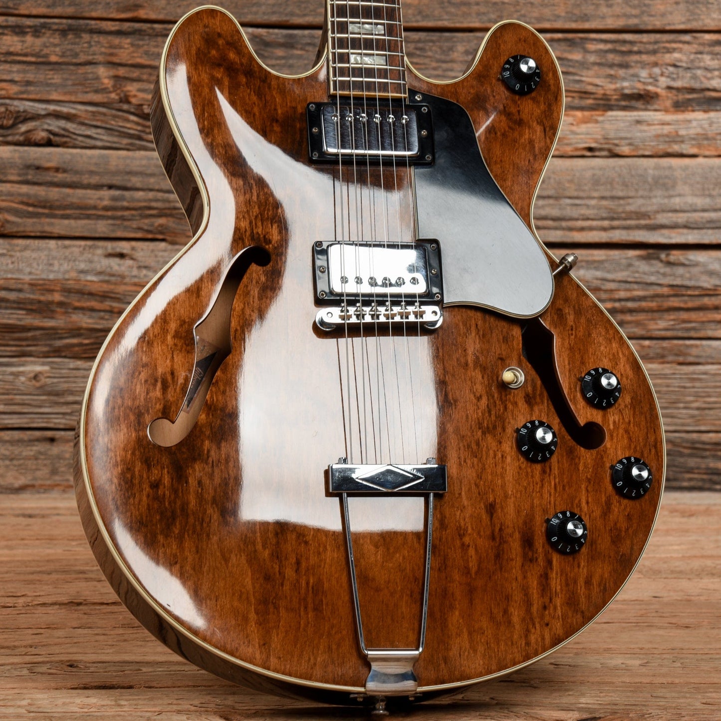 Gibson ES-150D Walnut 1974 Electric Guitars / Hollow Body