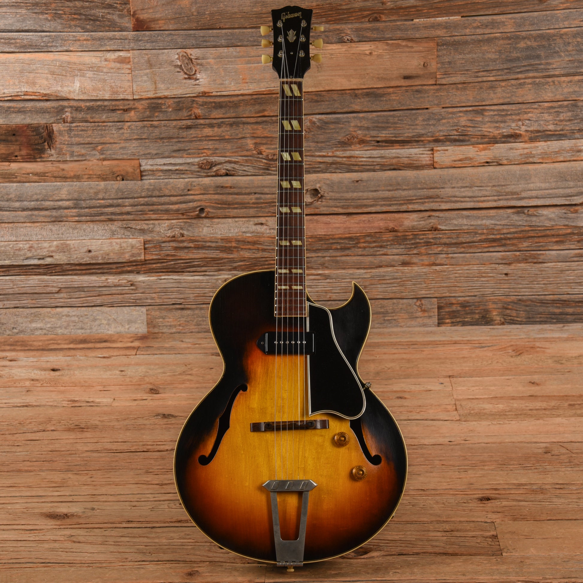 Gibson ES-175 Sunburst 1955 Electric Guitars / Hollow Body
