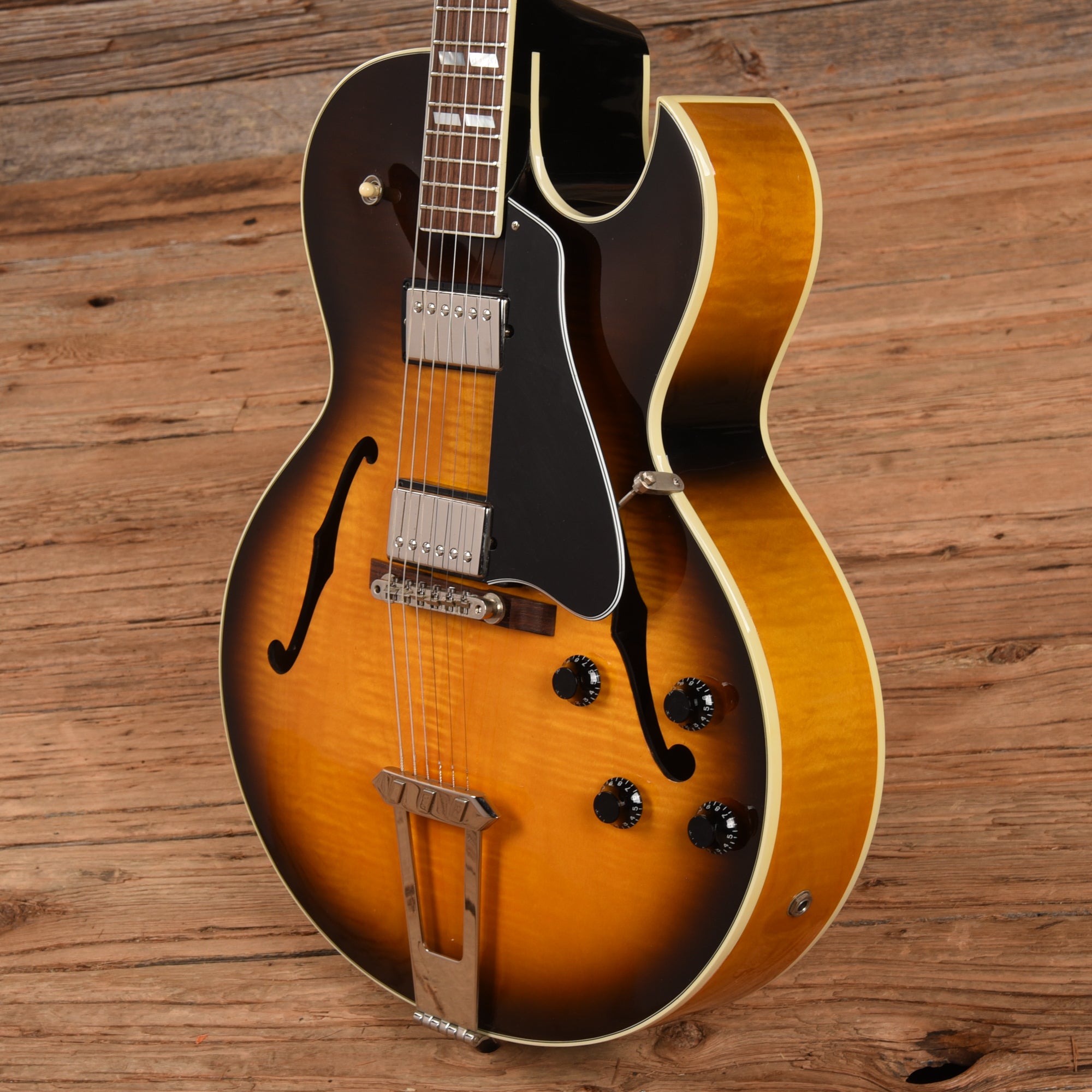 Gibson ES-175 Sunburst 1999 Electric Guitars / Hollow Body