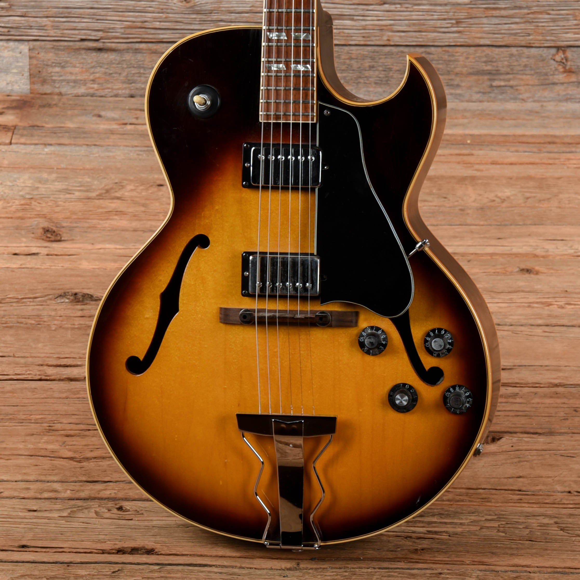 Gibson ES-175D Sunburst 1968 Electric Guitars / Hollow Body