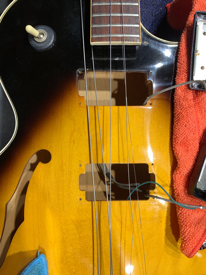 Gibson ES-175D Sunburst 1976 Electric Guitars / Hollow Body