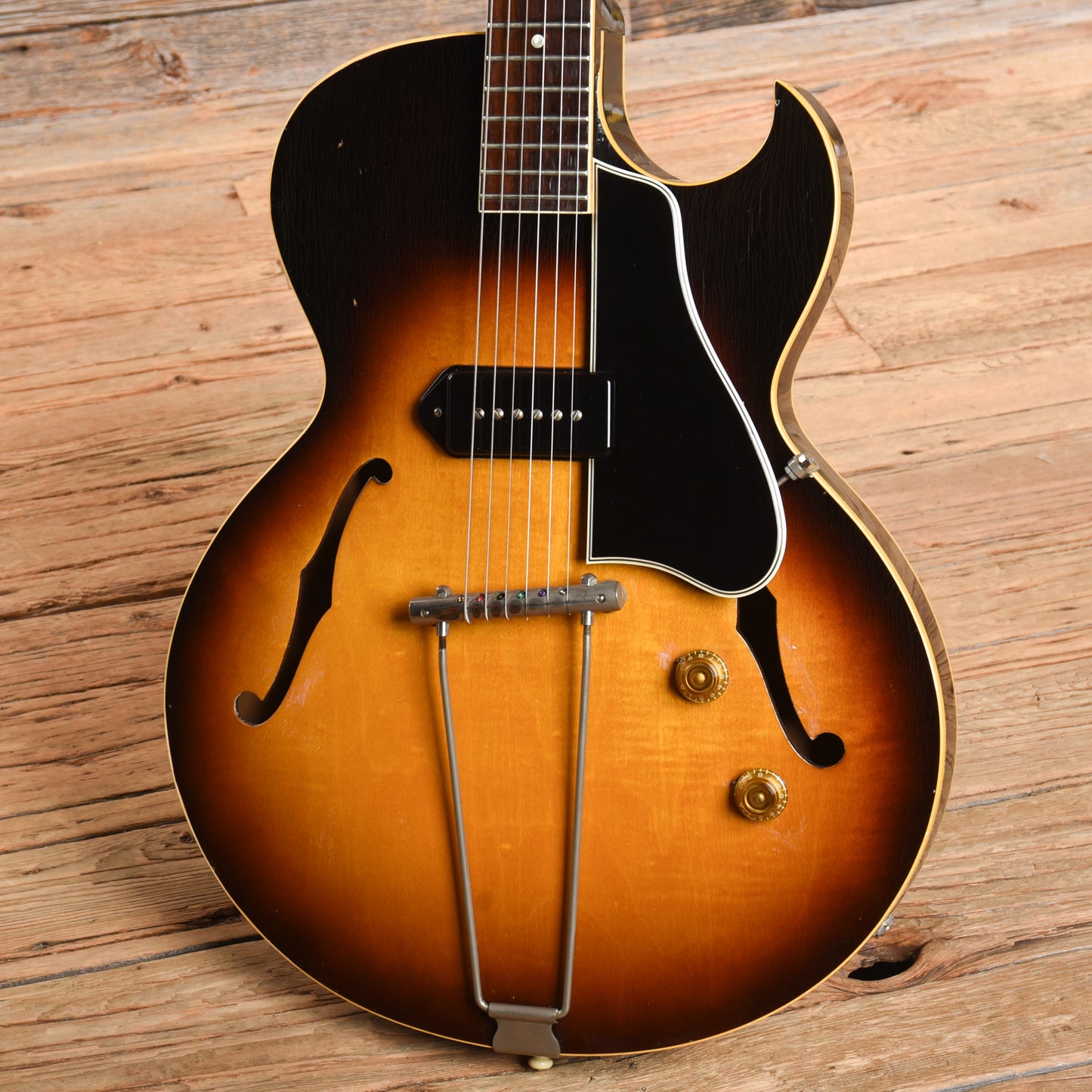 Gibson ES-225 Sunburst 1958 Electric Guitars / Hollow Body