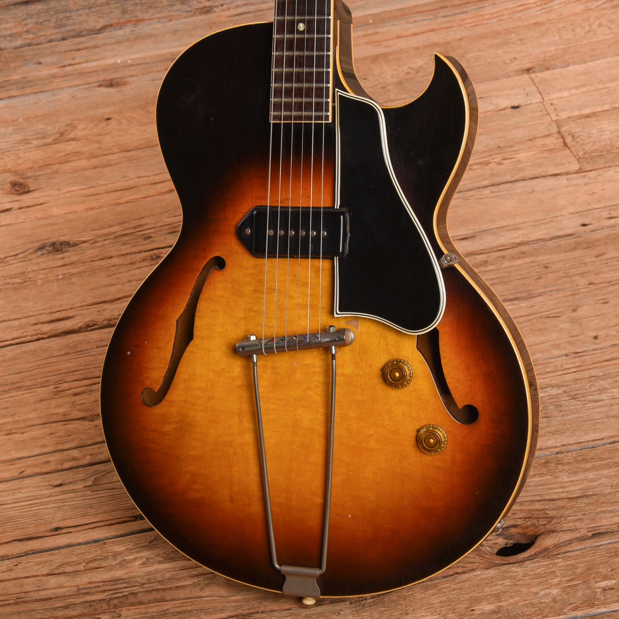 Gibson ES-225 Sunburst 1958 Electric Guitars / Hollow Body