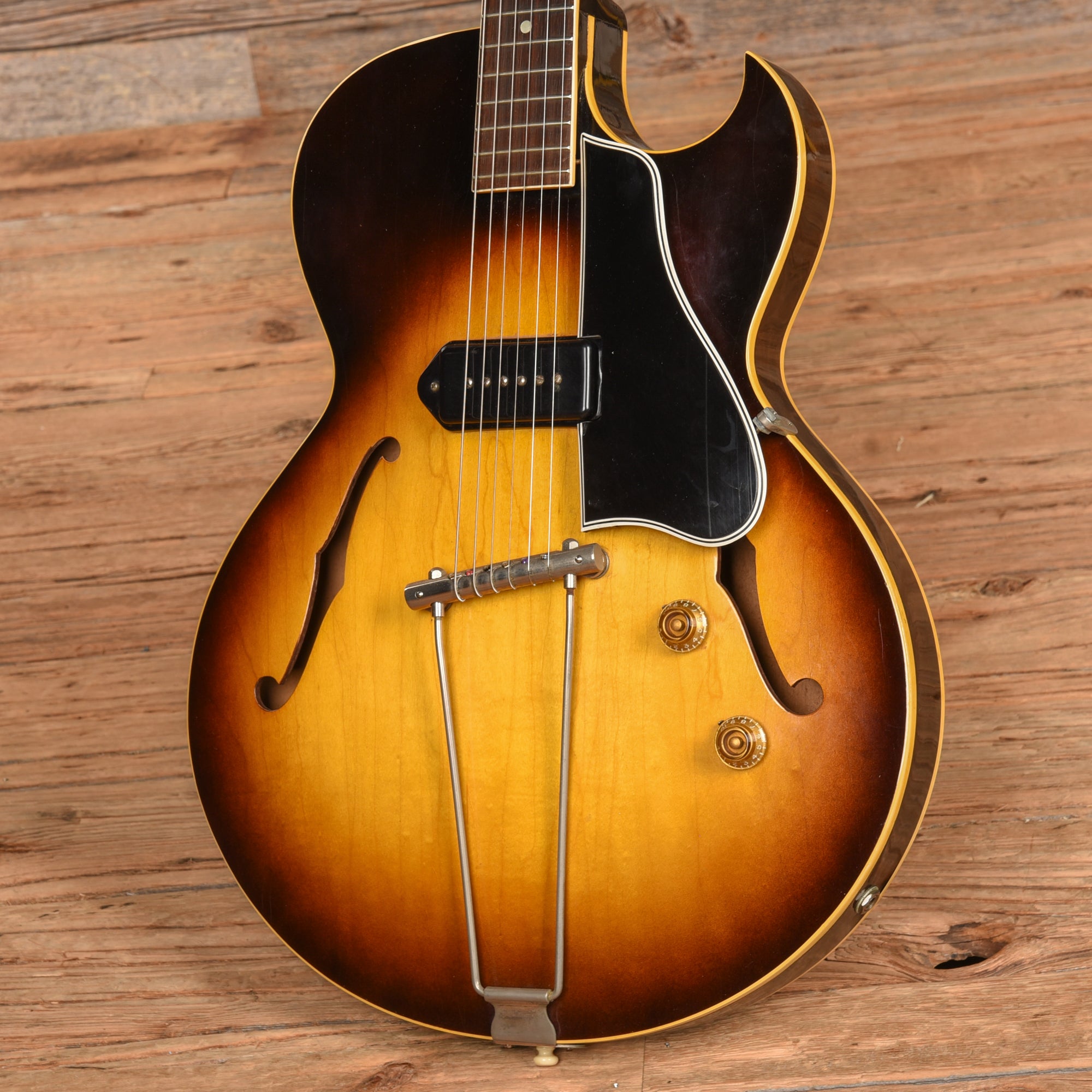 Gibson ES-225T Sunburst 1956 Electric Guitars / Hollow Body