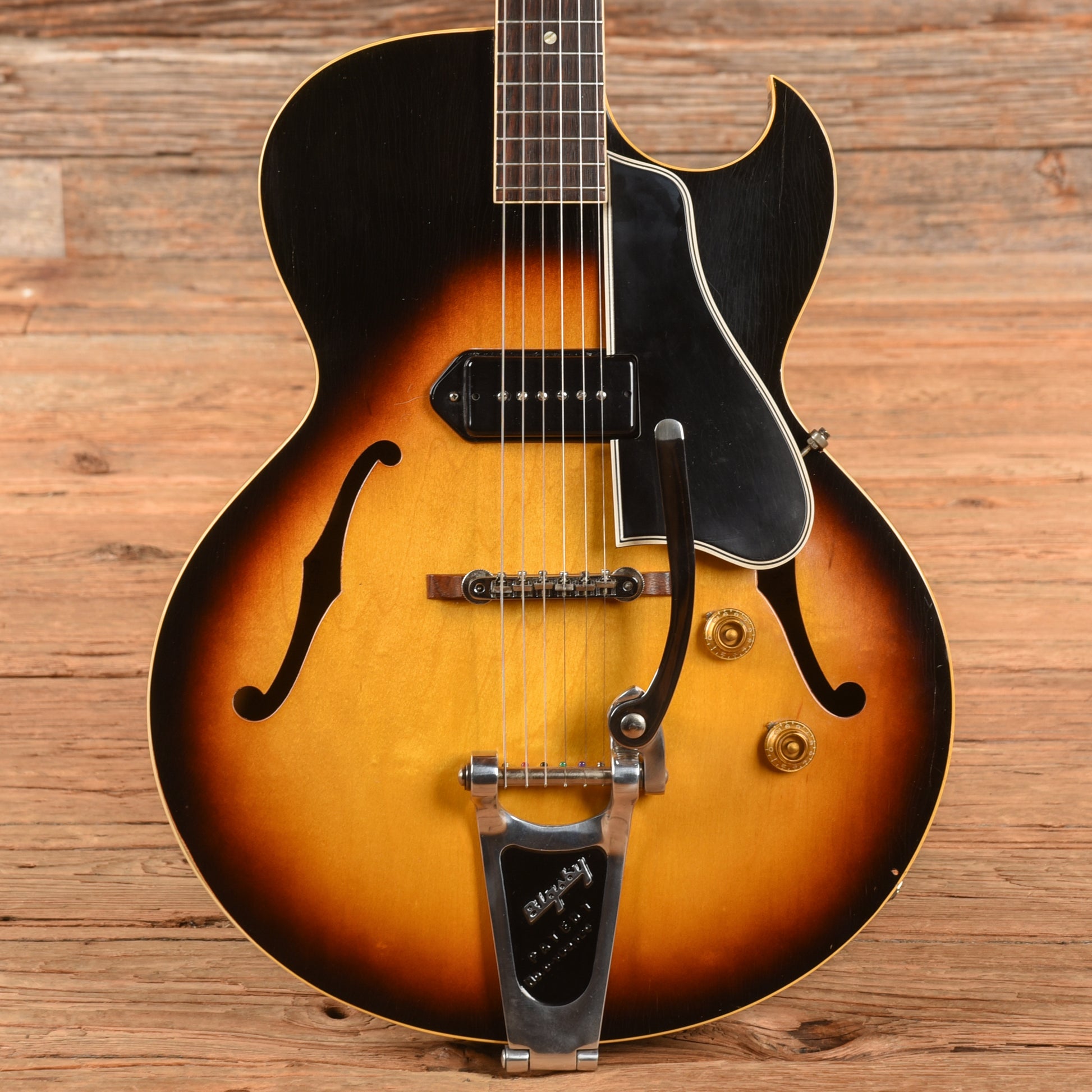 Gibson ES-225T Sunburst 1956 Electric Guitars / Hollow Body
