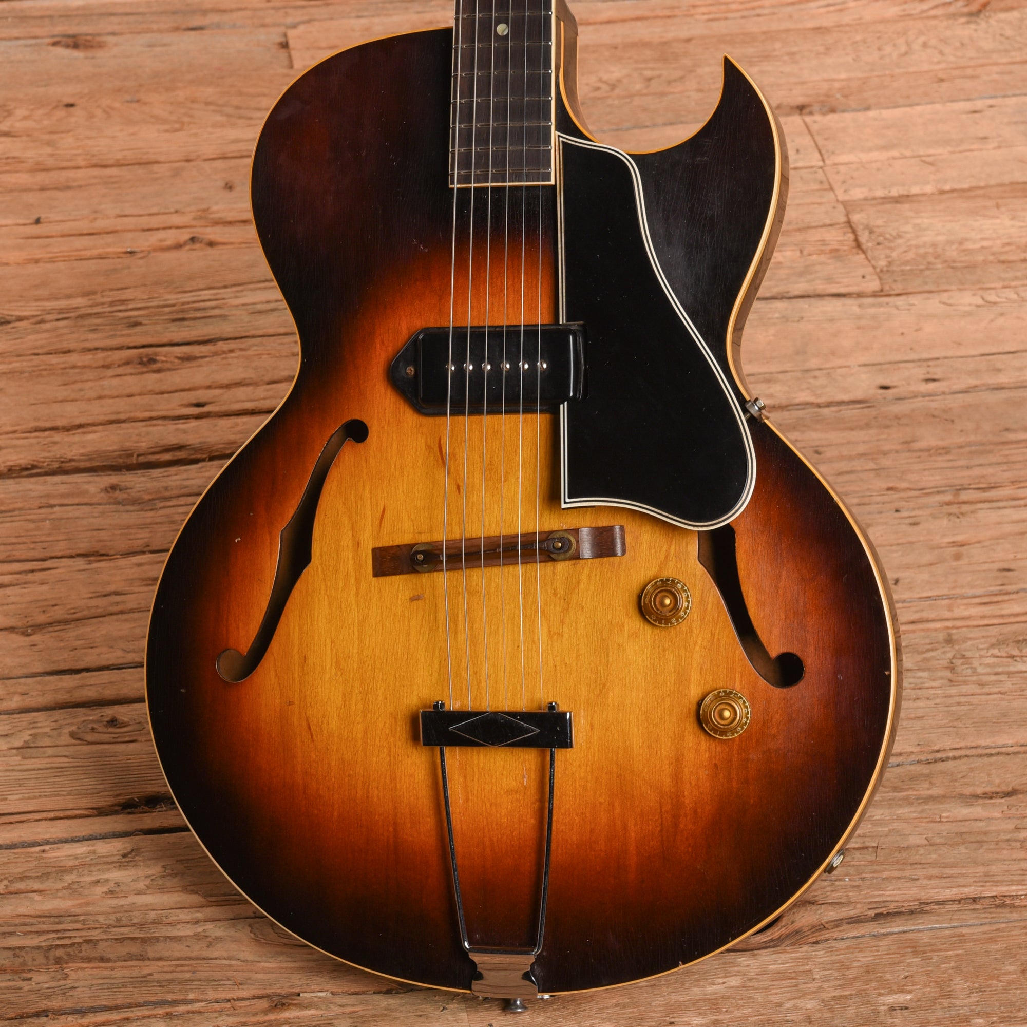 Gibson ES-225T Sunburst 1956 Electric Guitars / Hollow Body