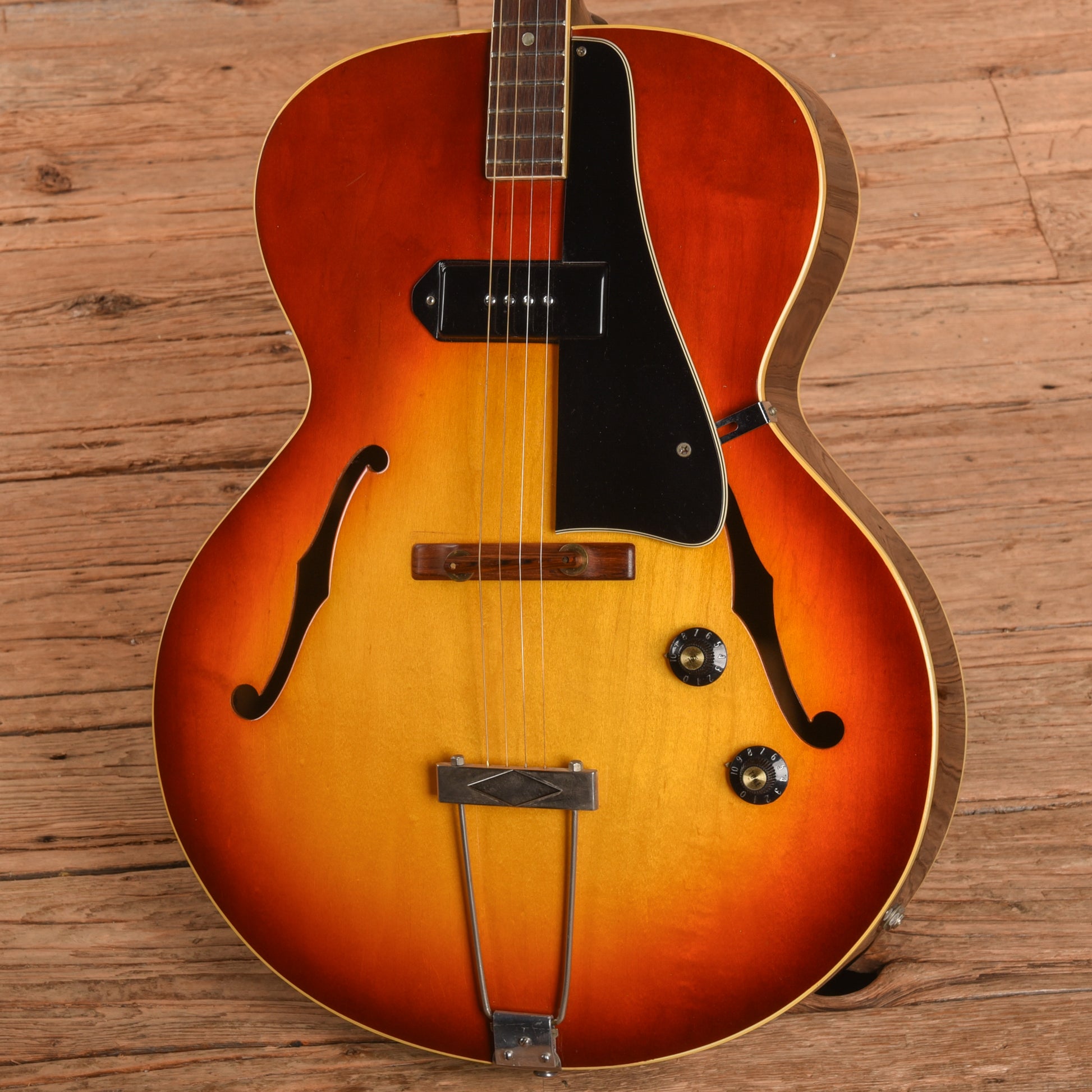 Gibson ETG-150 Sunburst 1957 Electric Guitars / Hollow Body