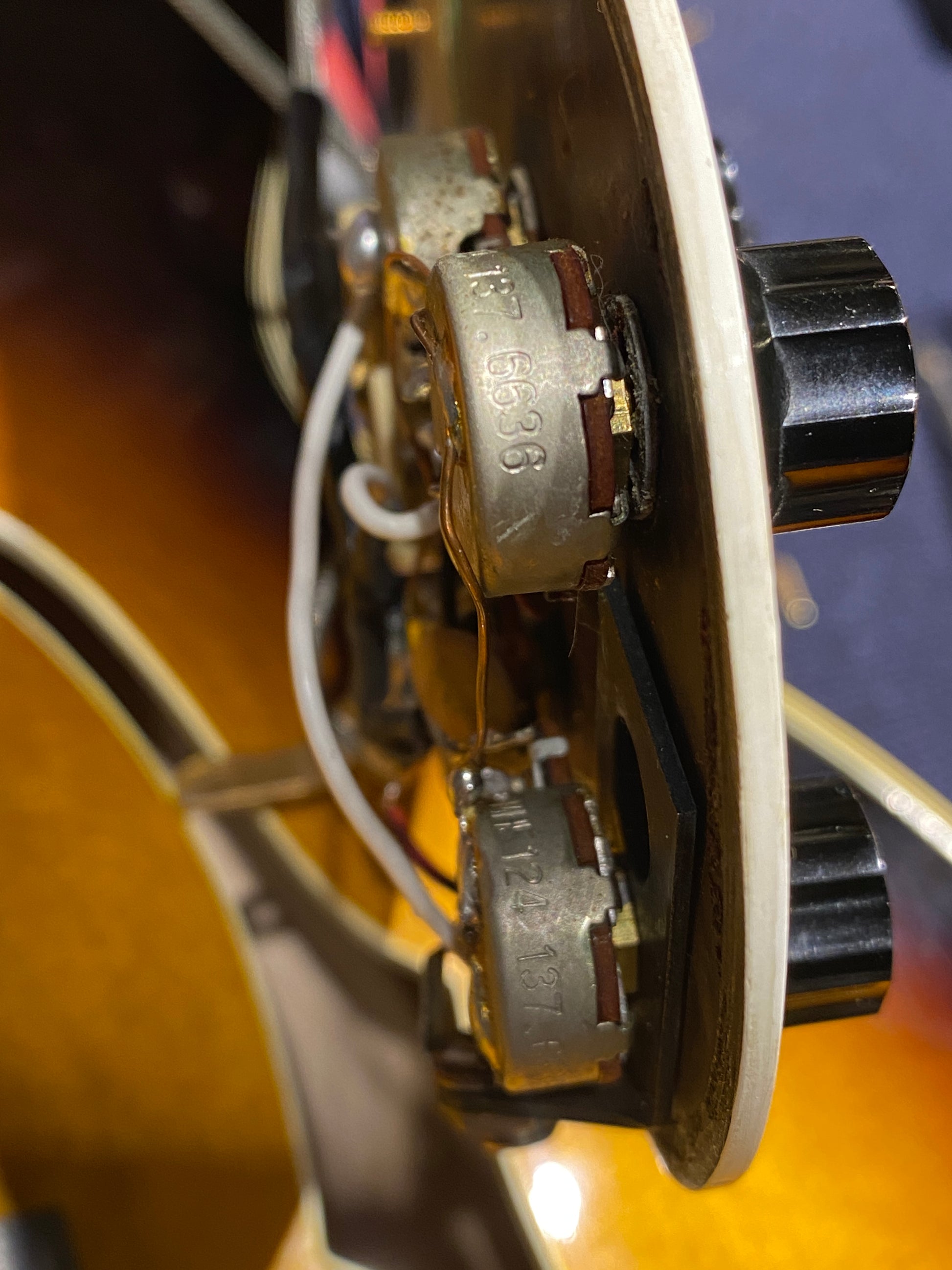 Gibson Johnny Smith Double Sunburst 1968 Electric Guitars / Hollow Body