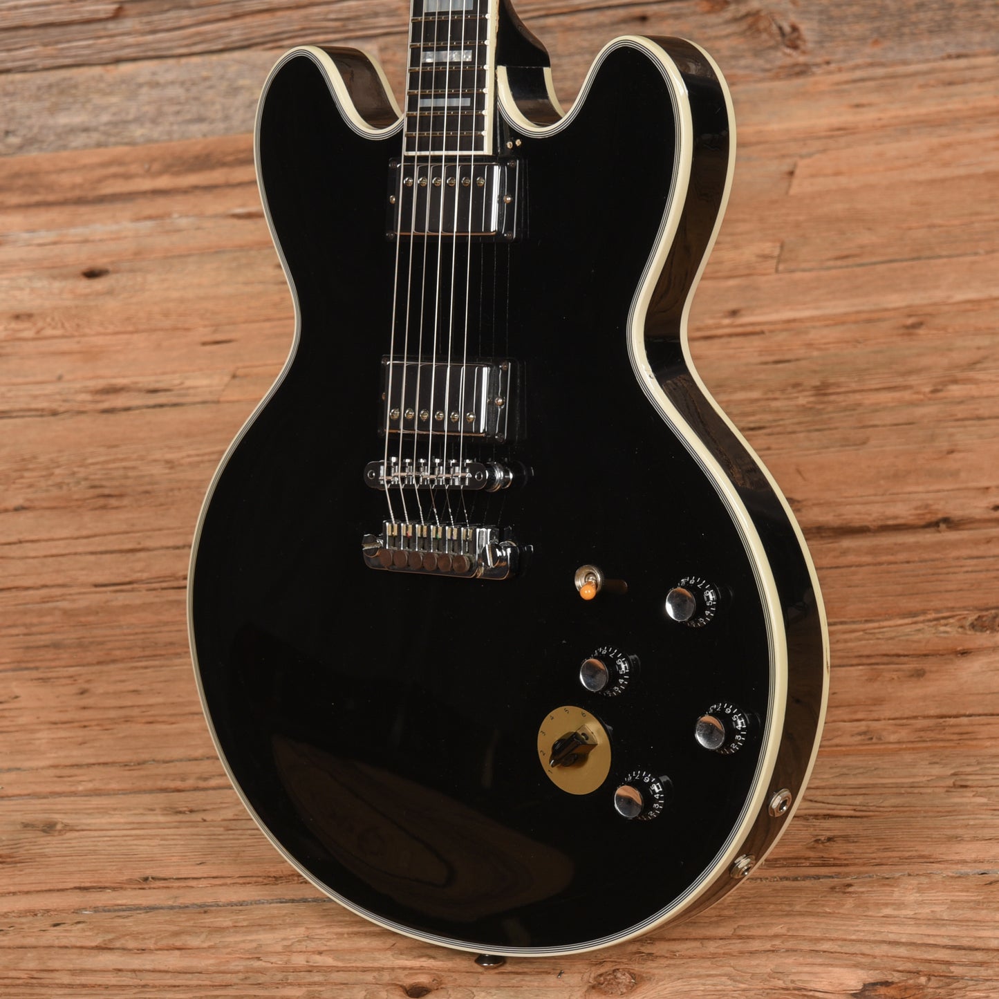 Gibson B.B. King Lucille Ebony 1998 Electric Guitars / Semi-Hollow