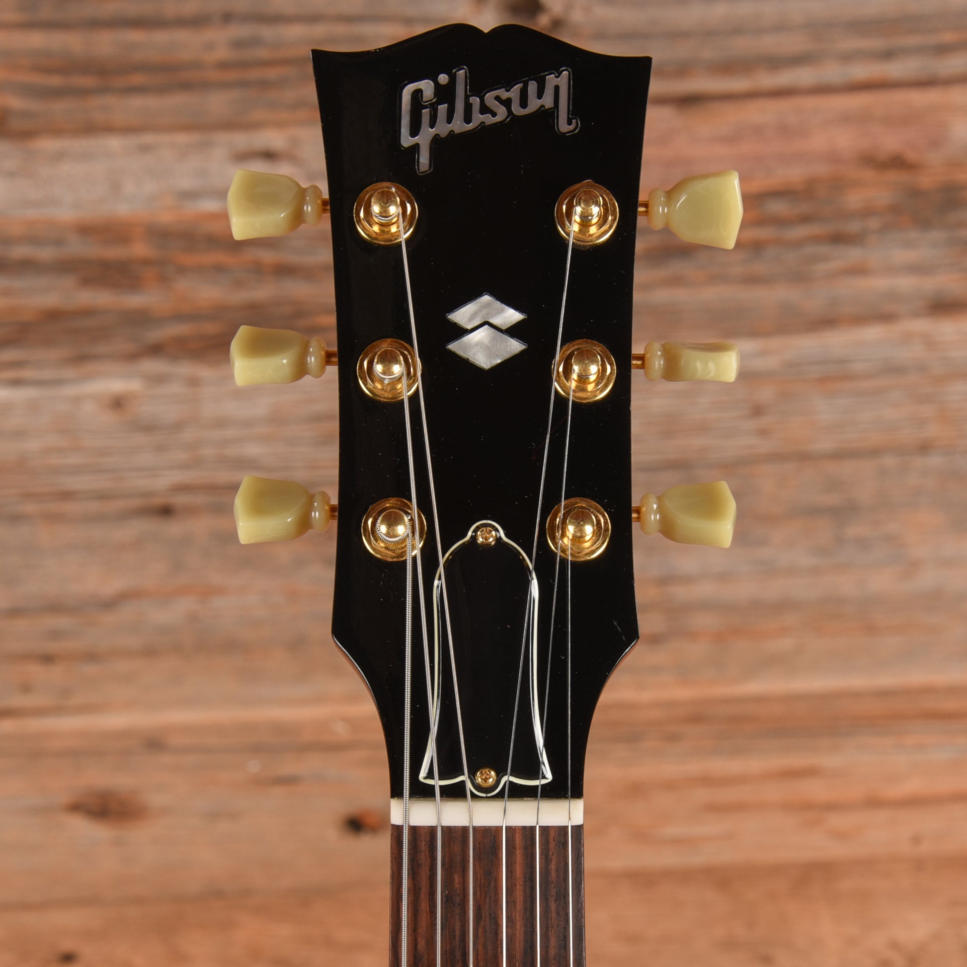Gibson Blueshawk Cherry 1998 Electric Guitars / Semi-Hollow