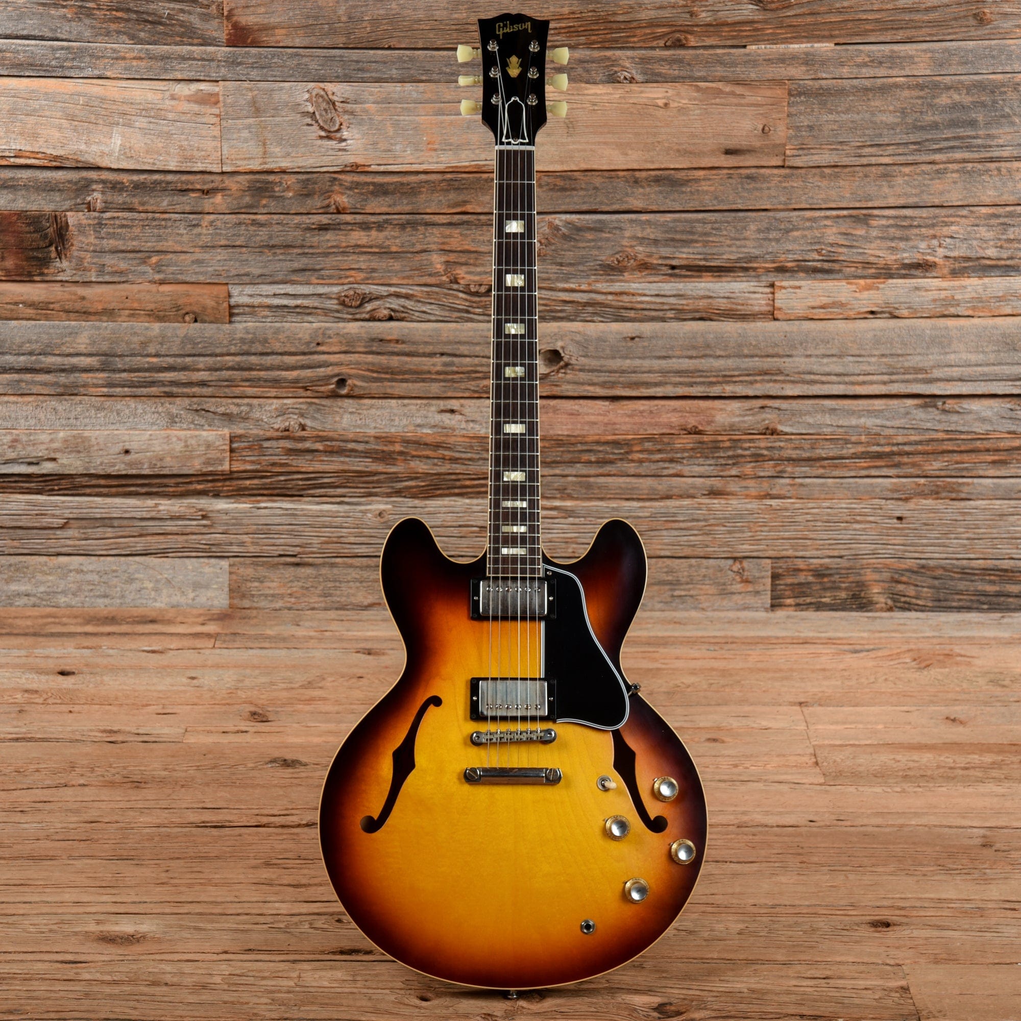 Gibson Custom '64 ES-335 Sunburst Electric Guitars / Semi-Hollow