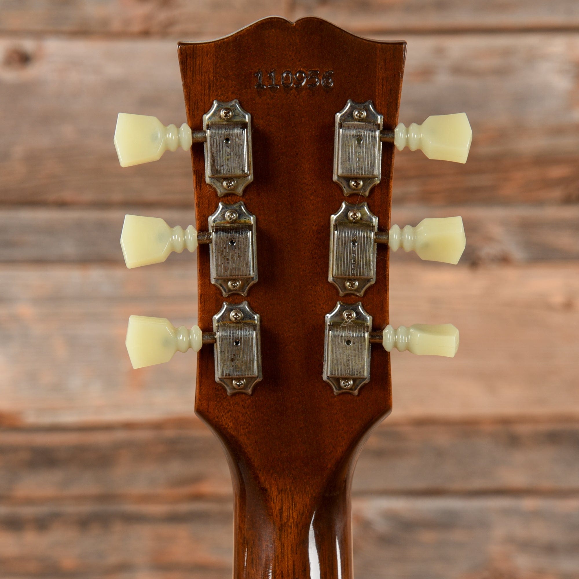 Gibson Custom '64 ES-335 Sunburst Electric Guitars / Semi-Hollow