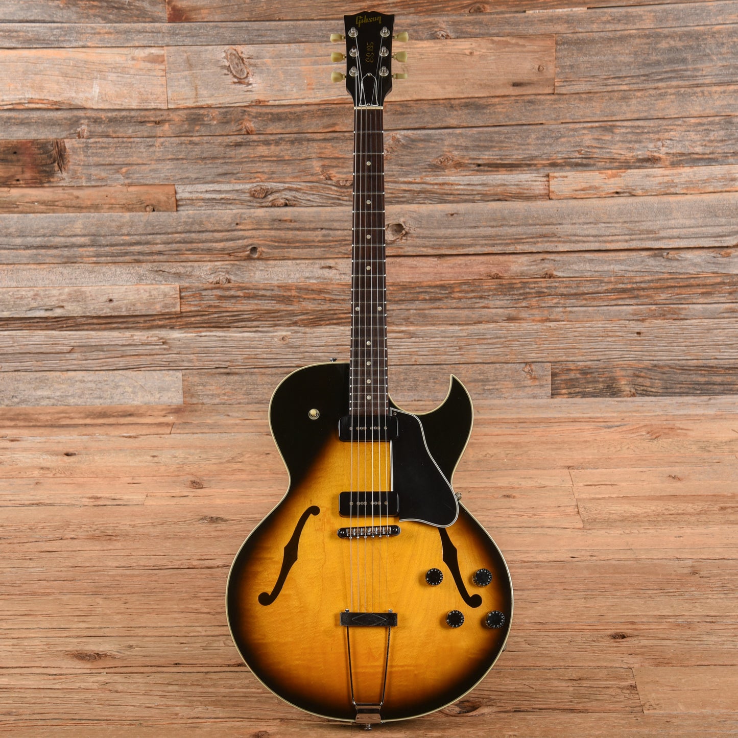 Gibson ES-135 P-100 Vintage Sunburst 1995 Electric Guitars / Semi-Hollow