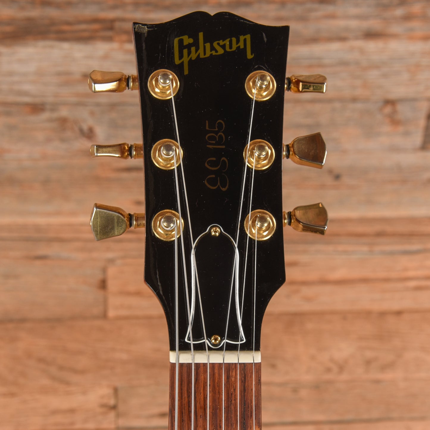 Gibson ES-135 Wine Red 1999 Electric Guitars / Semi-Hollow