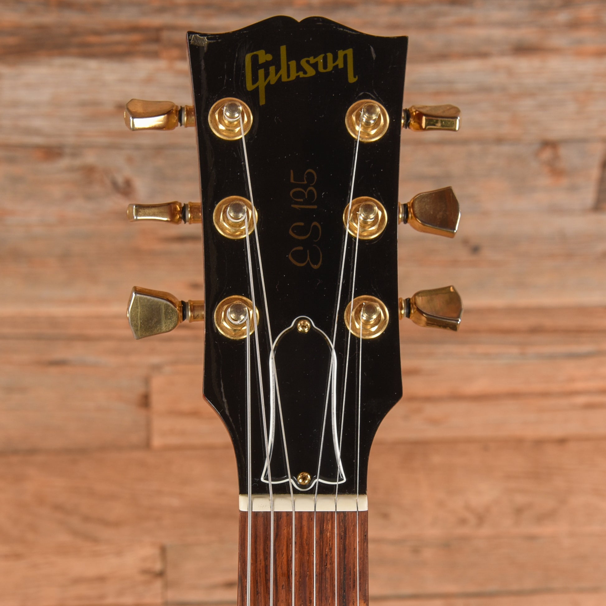 Gibson ES-135 Wine Red 1999 Electric Guitars / Semi-Hollow