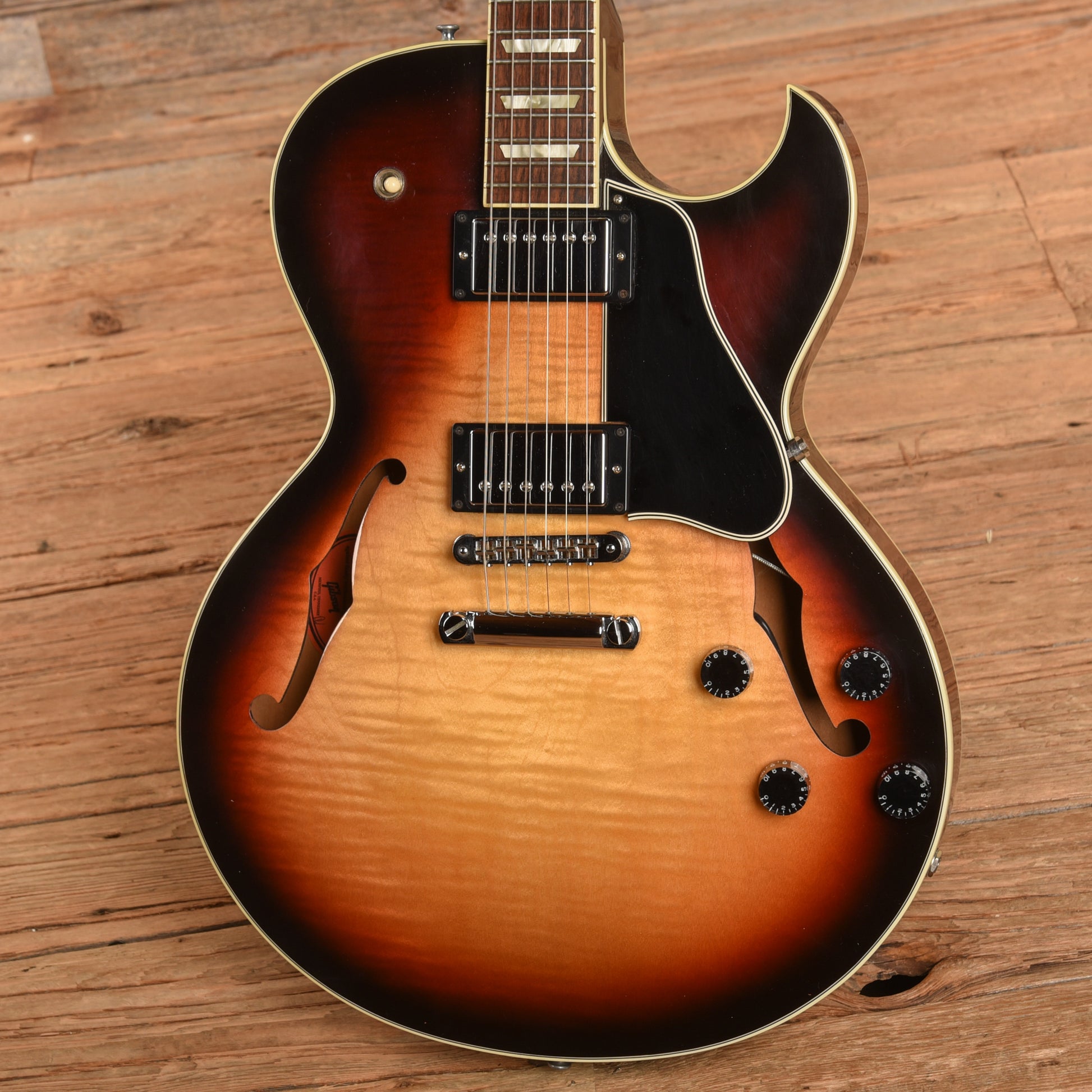 Gibson ES-137 Sunburst 2007 Electric Guitars / Semi-Hollow