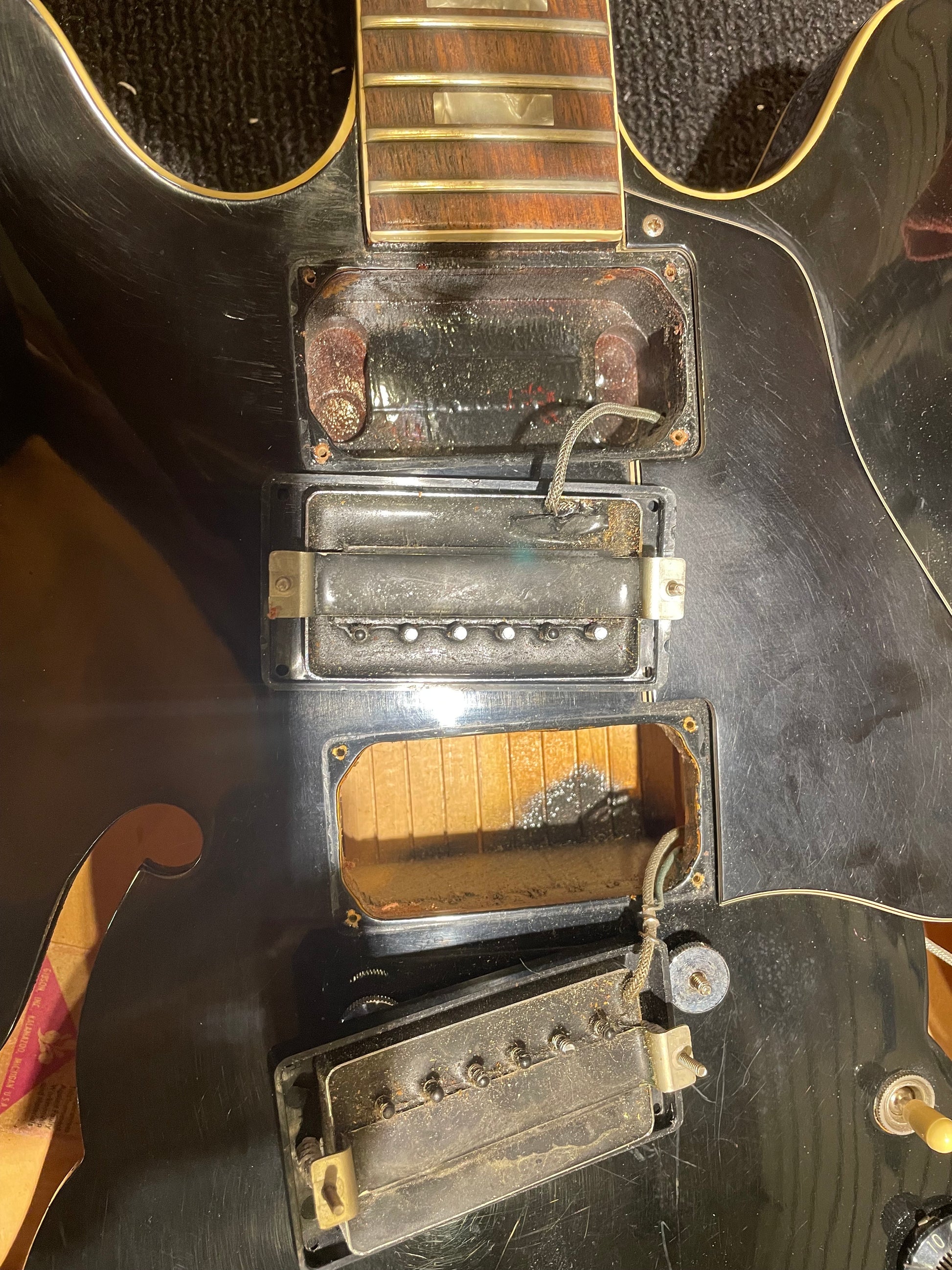 Gibson ES-335 Black 1975 Electric Guitars / Semi-Hollow