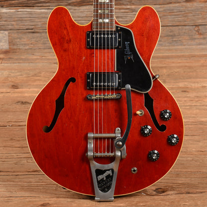 Gibson ES-335 Cherry 1968 Electric Guitars / Semi-Hollow