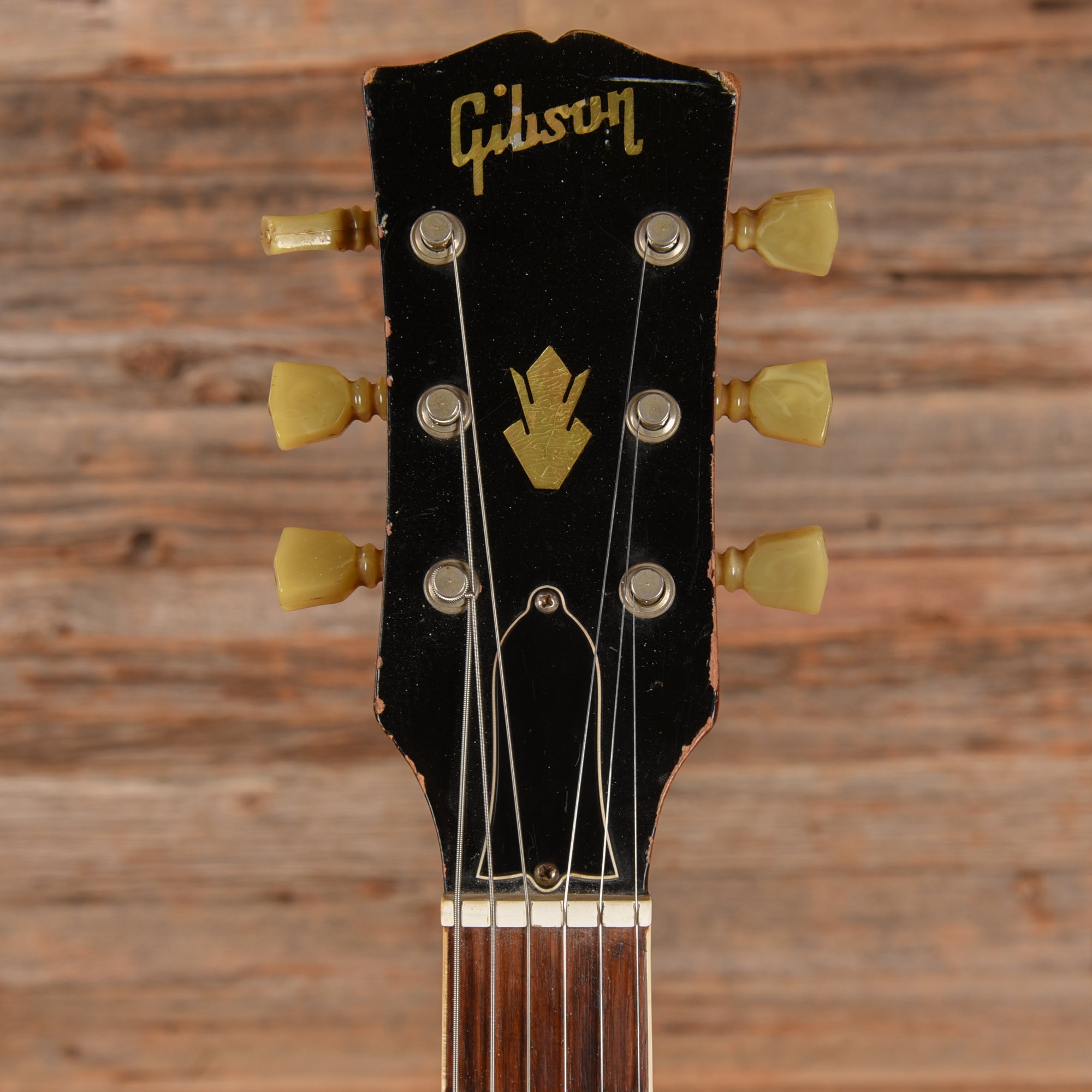 Gibson ES-335 Cherry 1968 Electric Guitars / Semi-Hollow