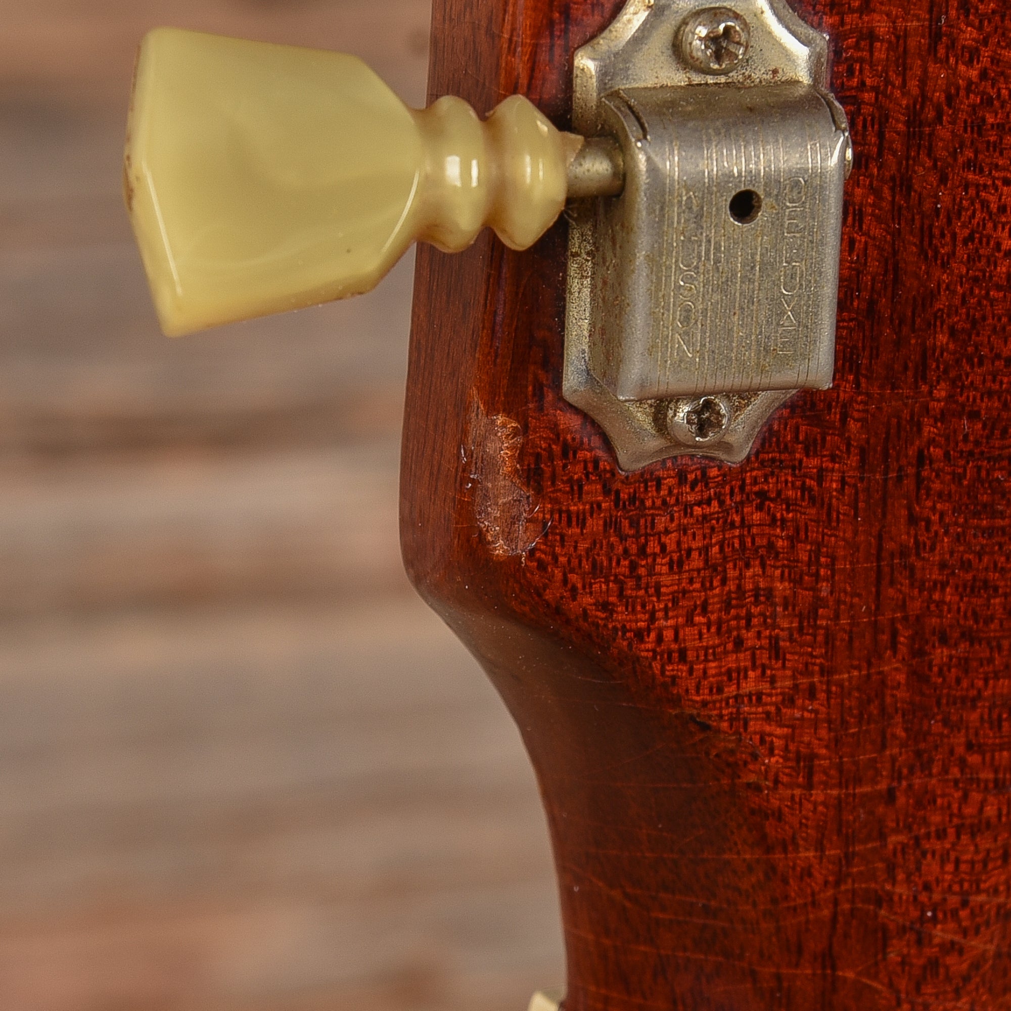 Gibson ES-335 Cherry 1968 Electric Guitars / Semi-Hollow