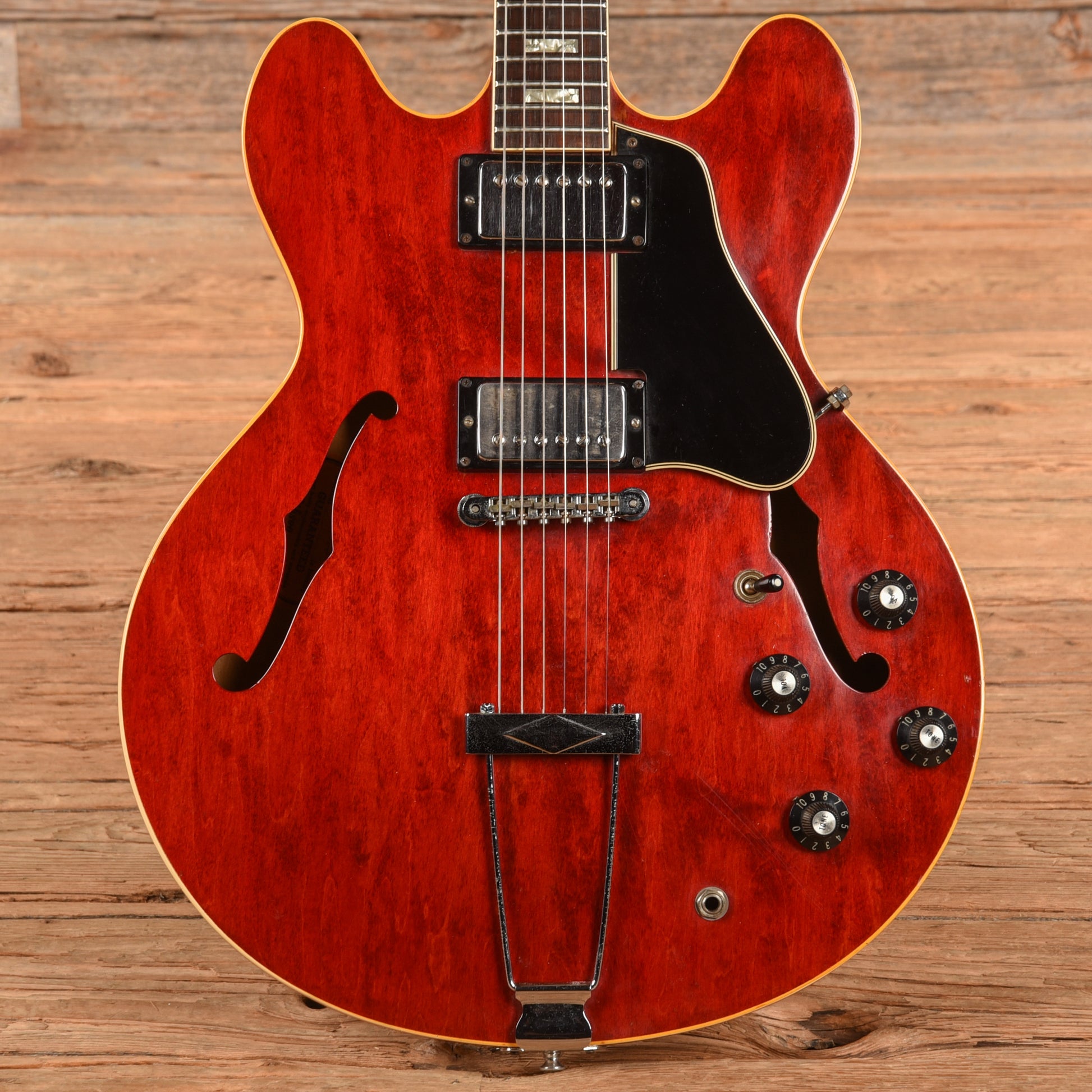 Gibson ES-335 Cherry 1968 Electric Guitars / Semi-Hollow