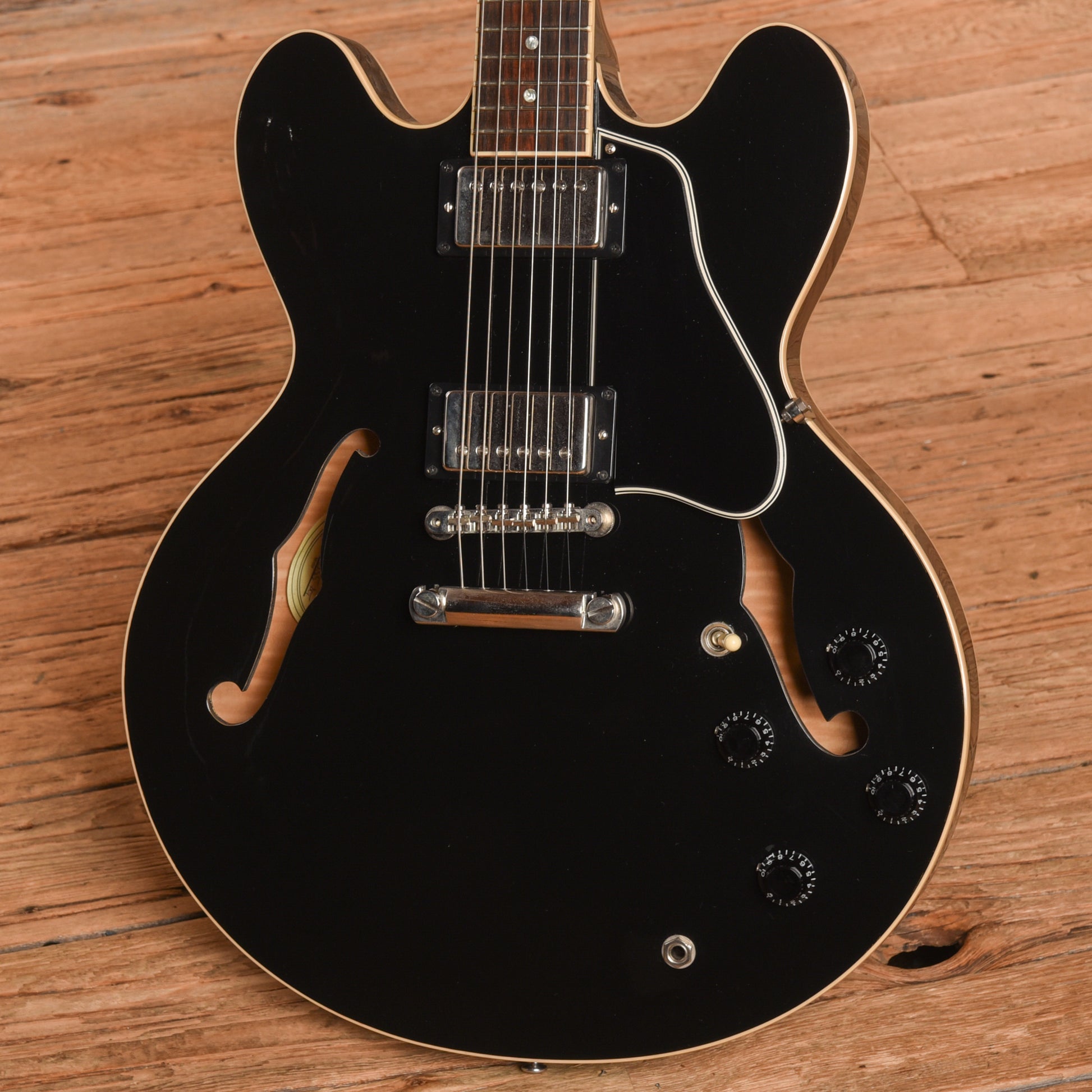 Gibson ES-335 Dot Ebony 2002 Electric Guitars / Semi-Hollow
