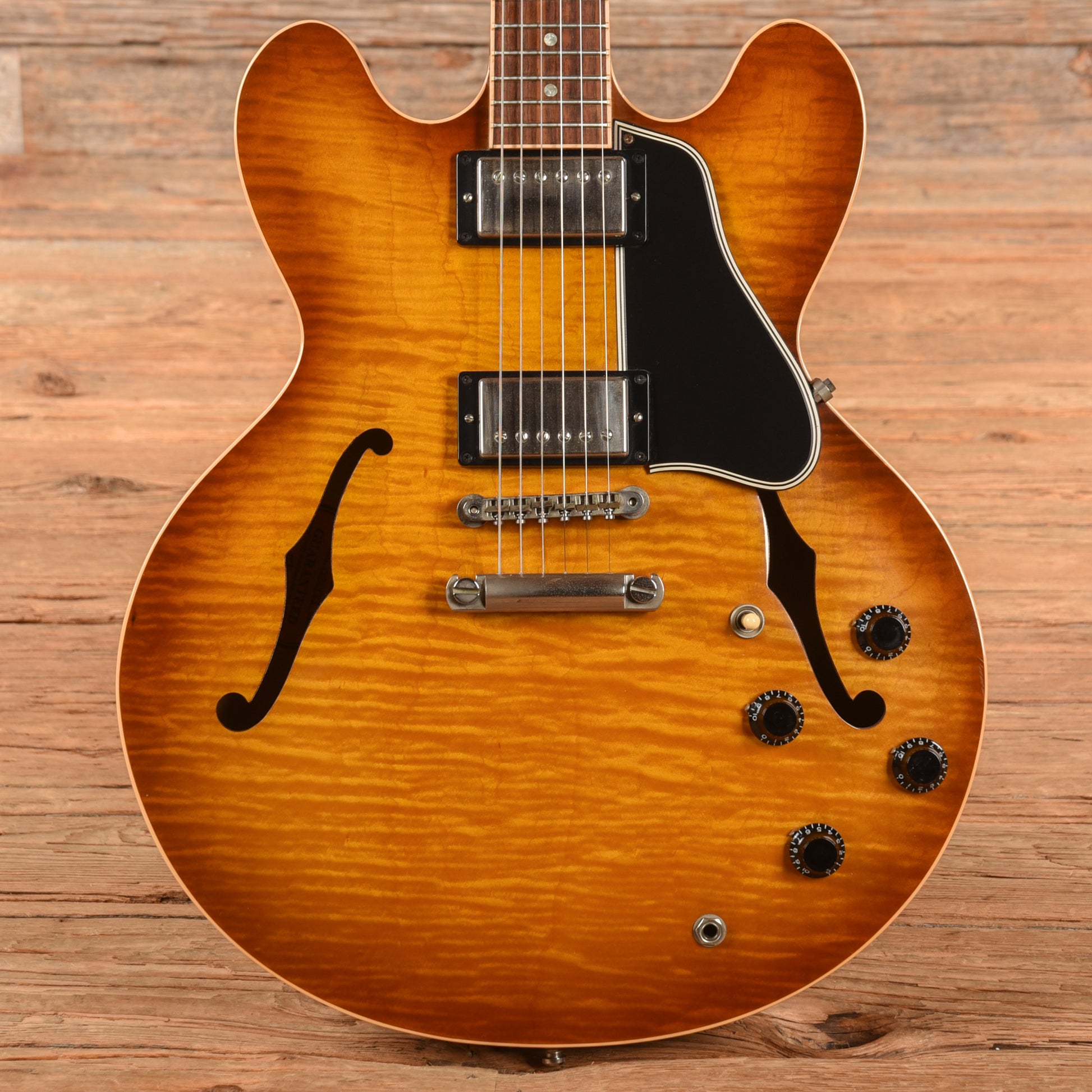 Gibson ES-335 Dot Reissue Sunburst 2004 Electric Guitars / Semi-Hollow