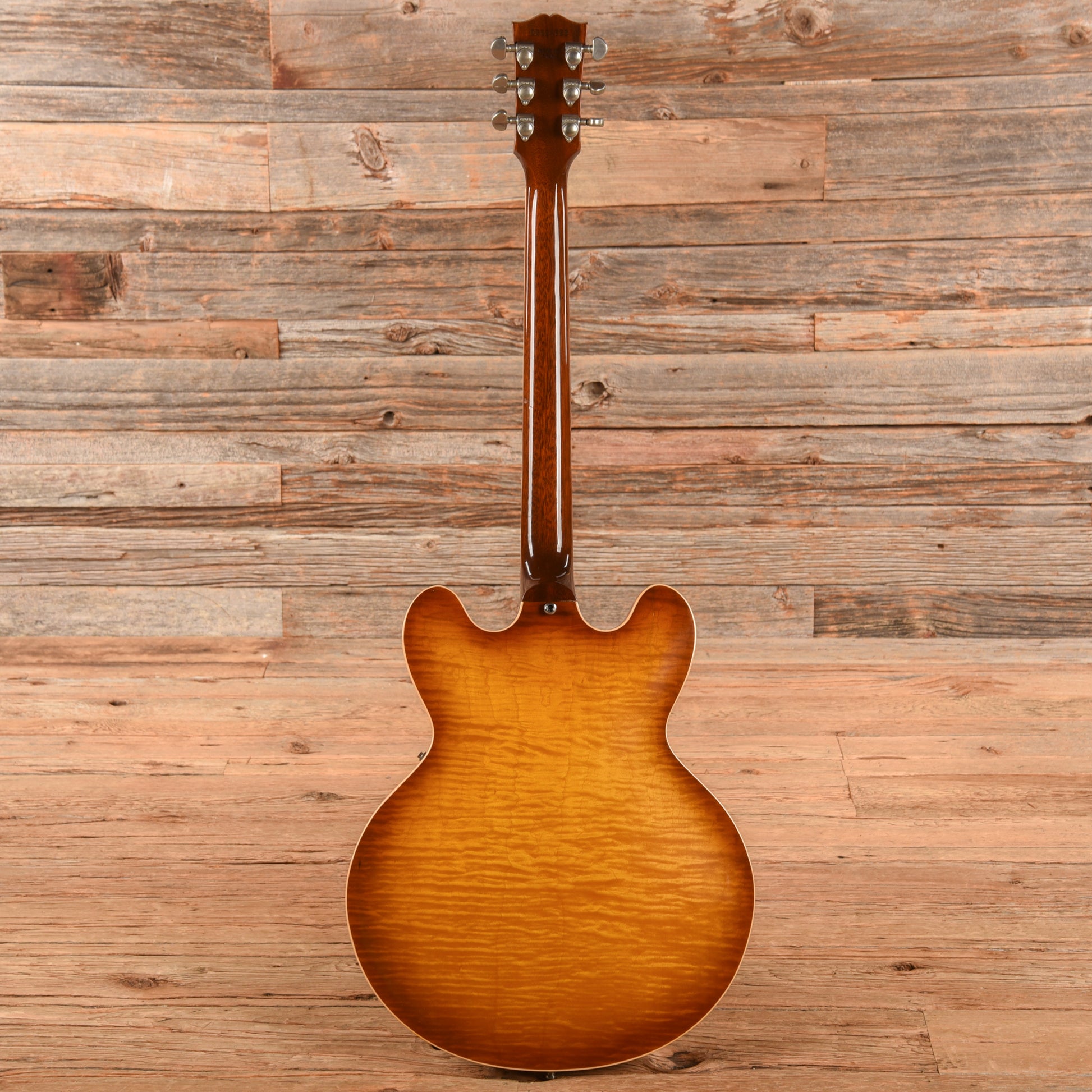 Gibson ES-335 Dot Reissue Sunburst 2004 Electric Guitars / Semi-Hollow