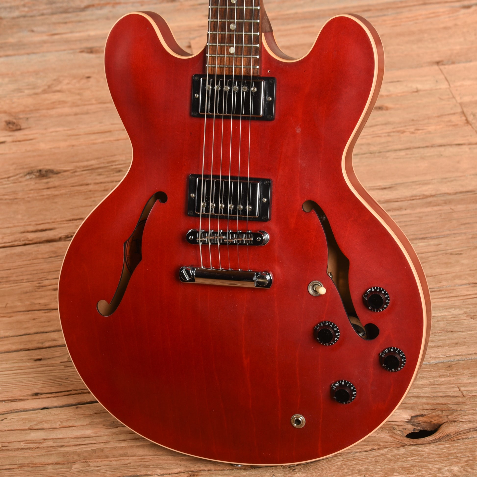 Gibson ES-335 Dot Satin Cherry 2006 Electric Guitars / Semi-Hollow