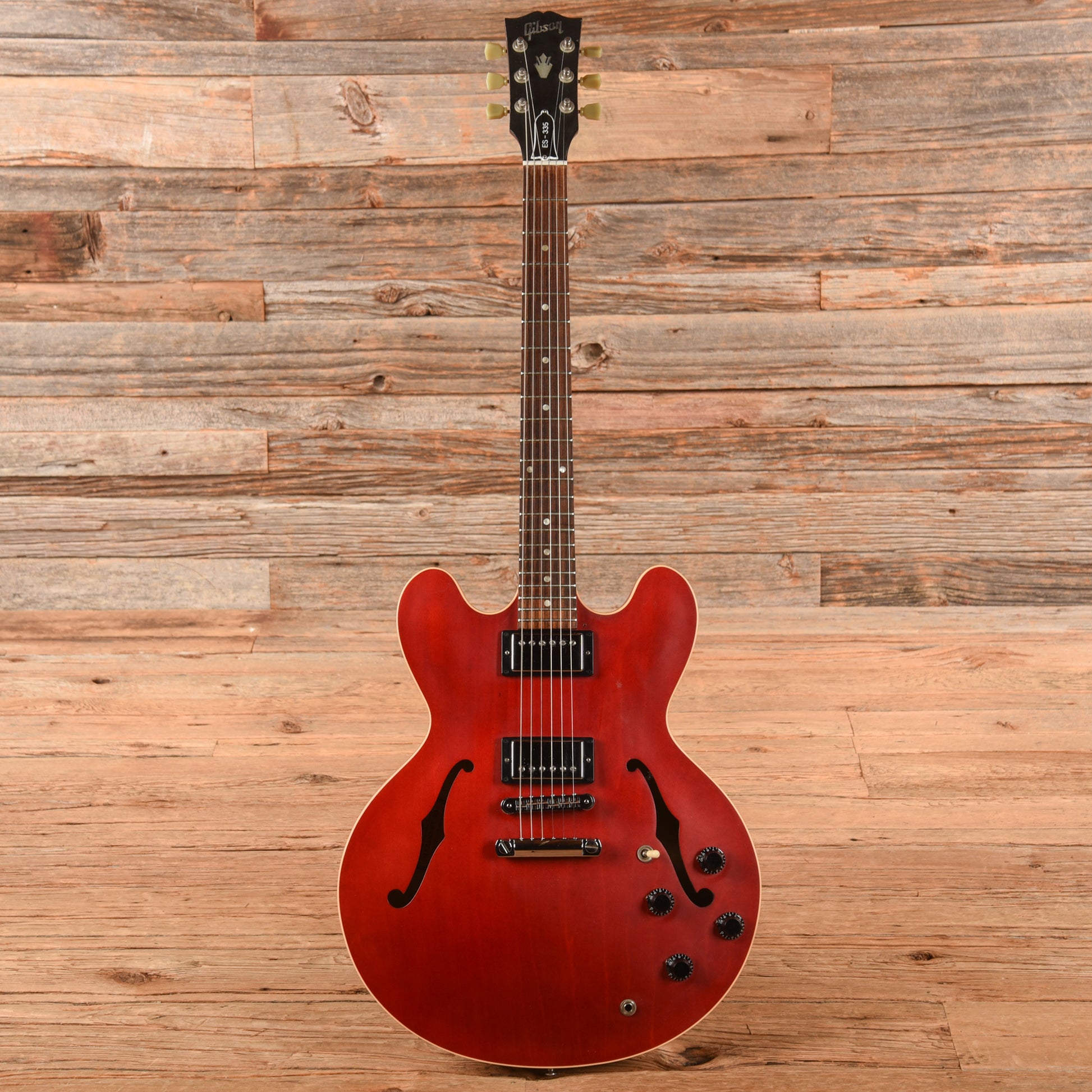 Gibson ES-335 Dot Satin Cherry 2006 Electric Guitars / Semi-Hollow
