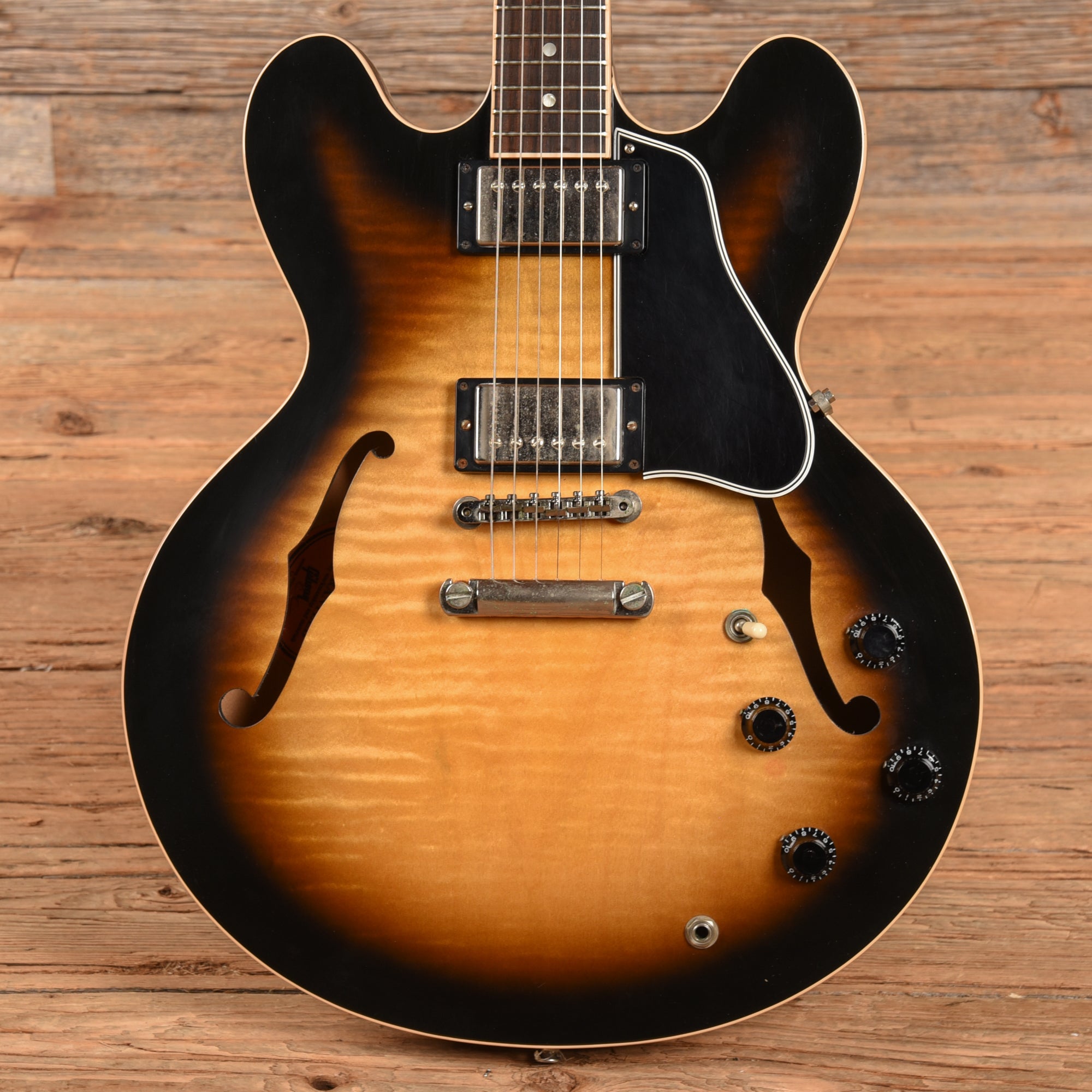 Gibson ES-335 Dot Sunburst 2006 Electric Guitars / Semi-Hollow