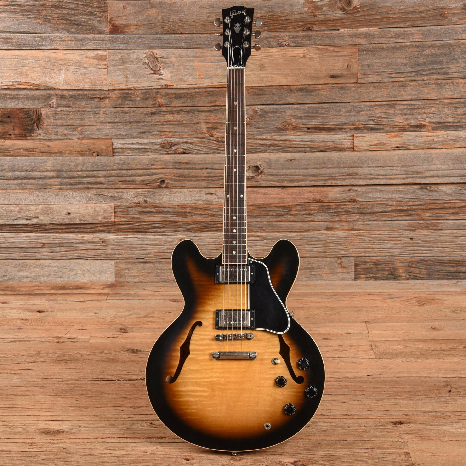 Gibson ES-335 Dot Sunburst 2006 Electric Guitars / Semi-Hollow