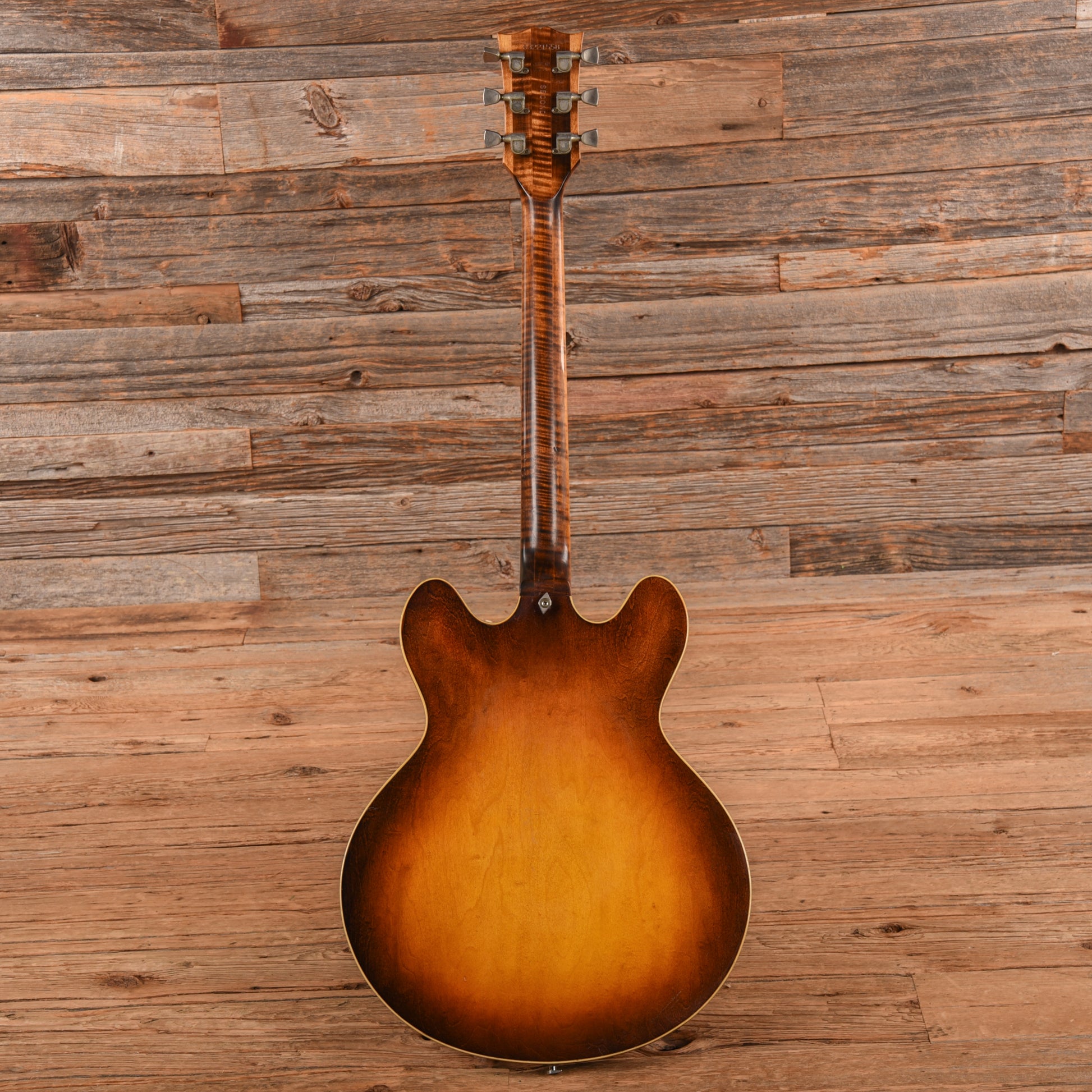 Gibson ES-335 Pro Sunburst 1981 Electric Guitars / Semi-Hollow