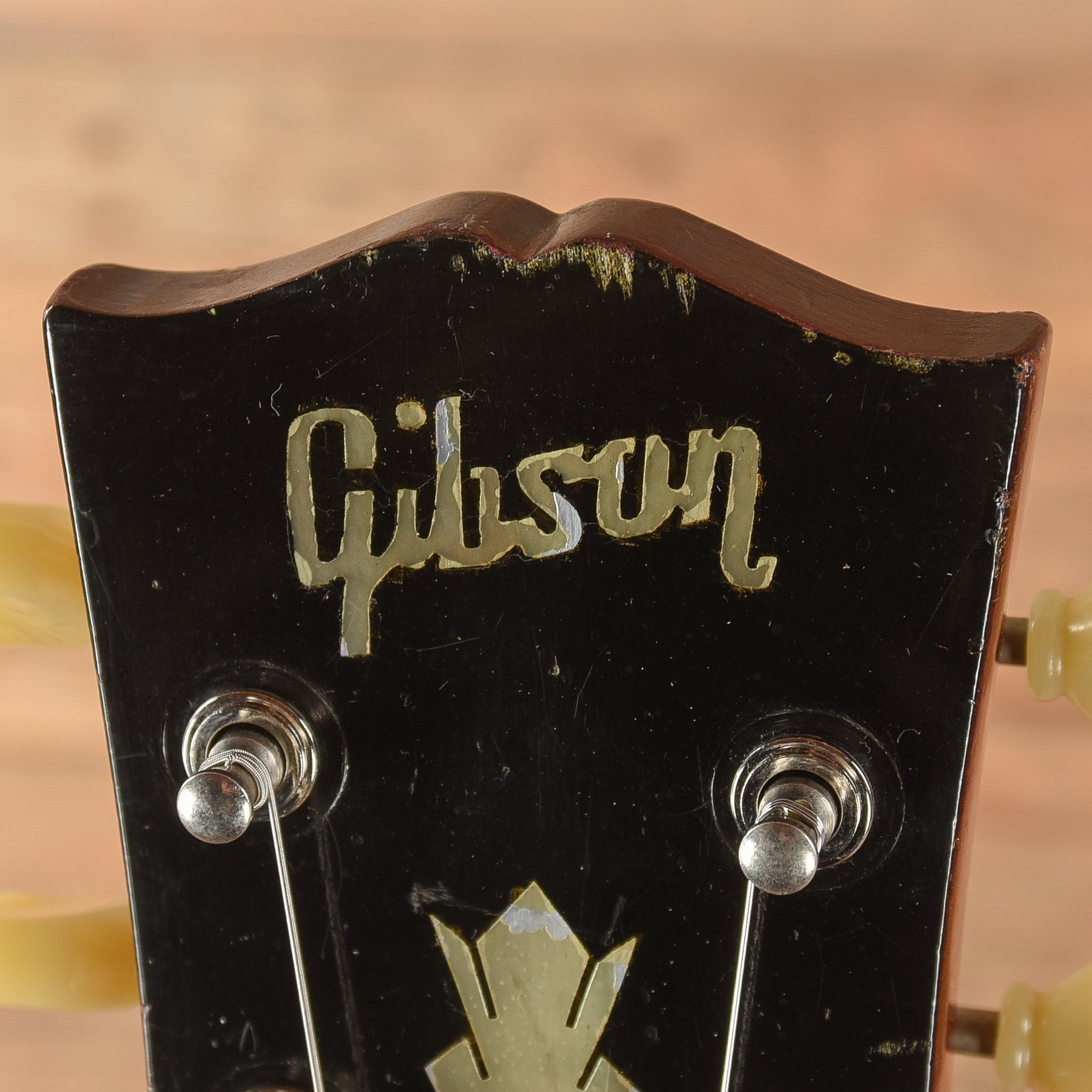 Gibson ES-335 (re-neck) Cherry 1968 Electric Guitars / Semi-Hollow