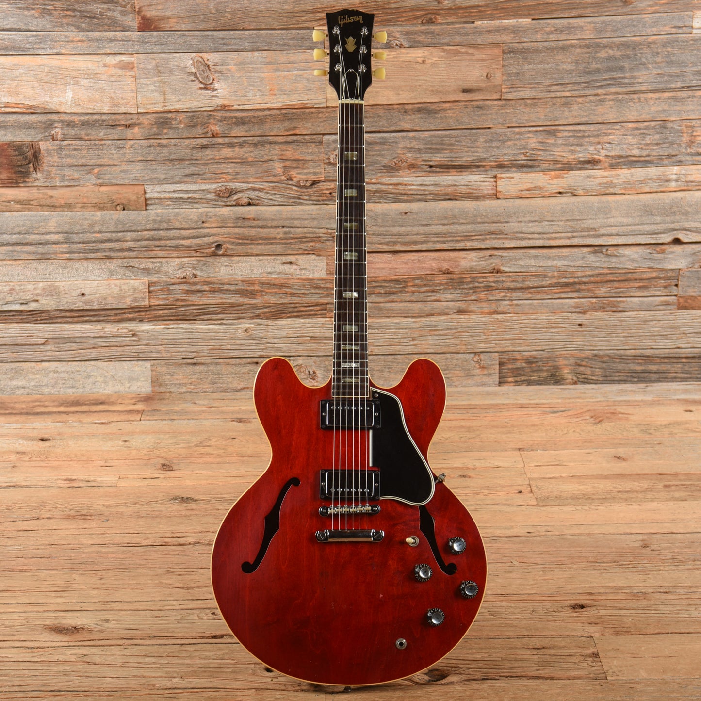 Gibson ES-335 (re-neck) Cherry 1968 Electric Guitars / Semi-Hollow