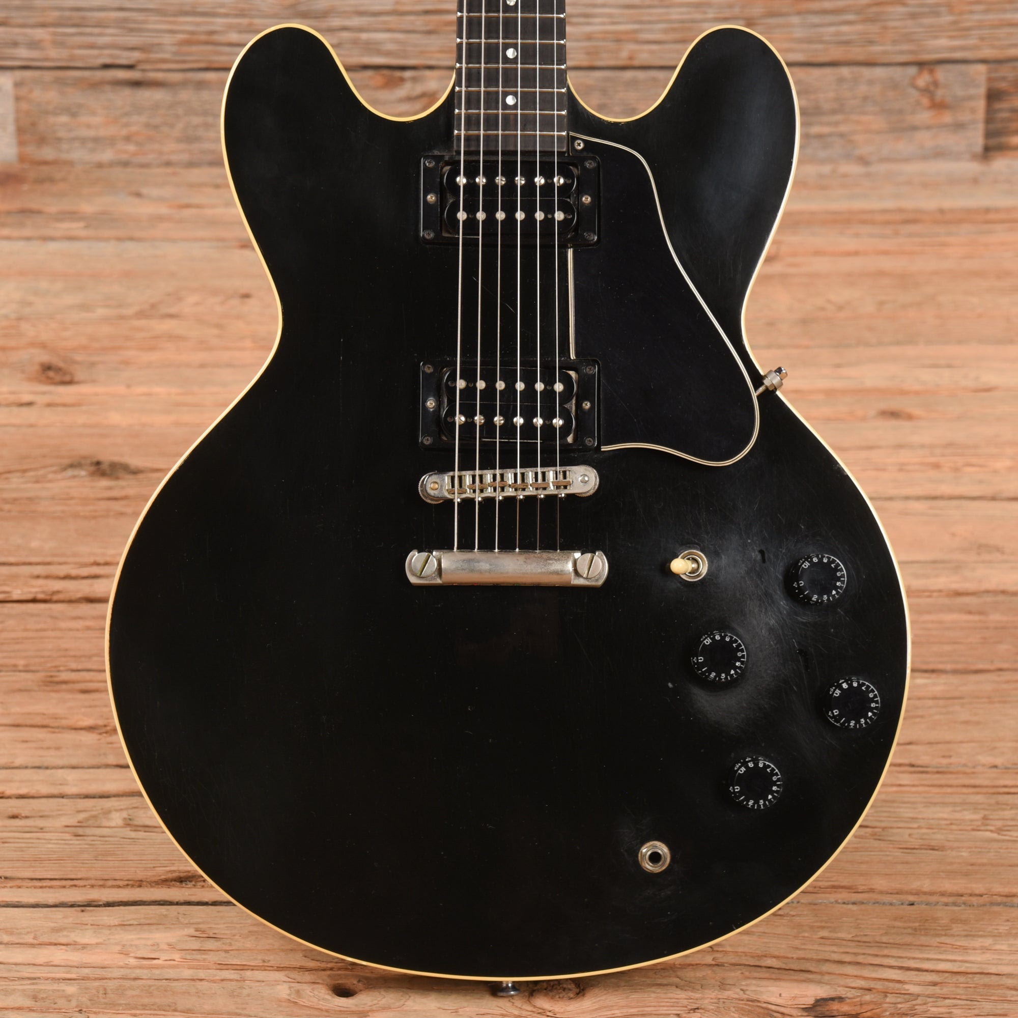 Gibson ES-335 Studio Black 1986 – Chicago Music Exchange