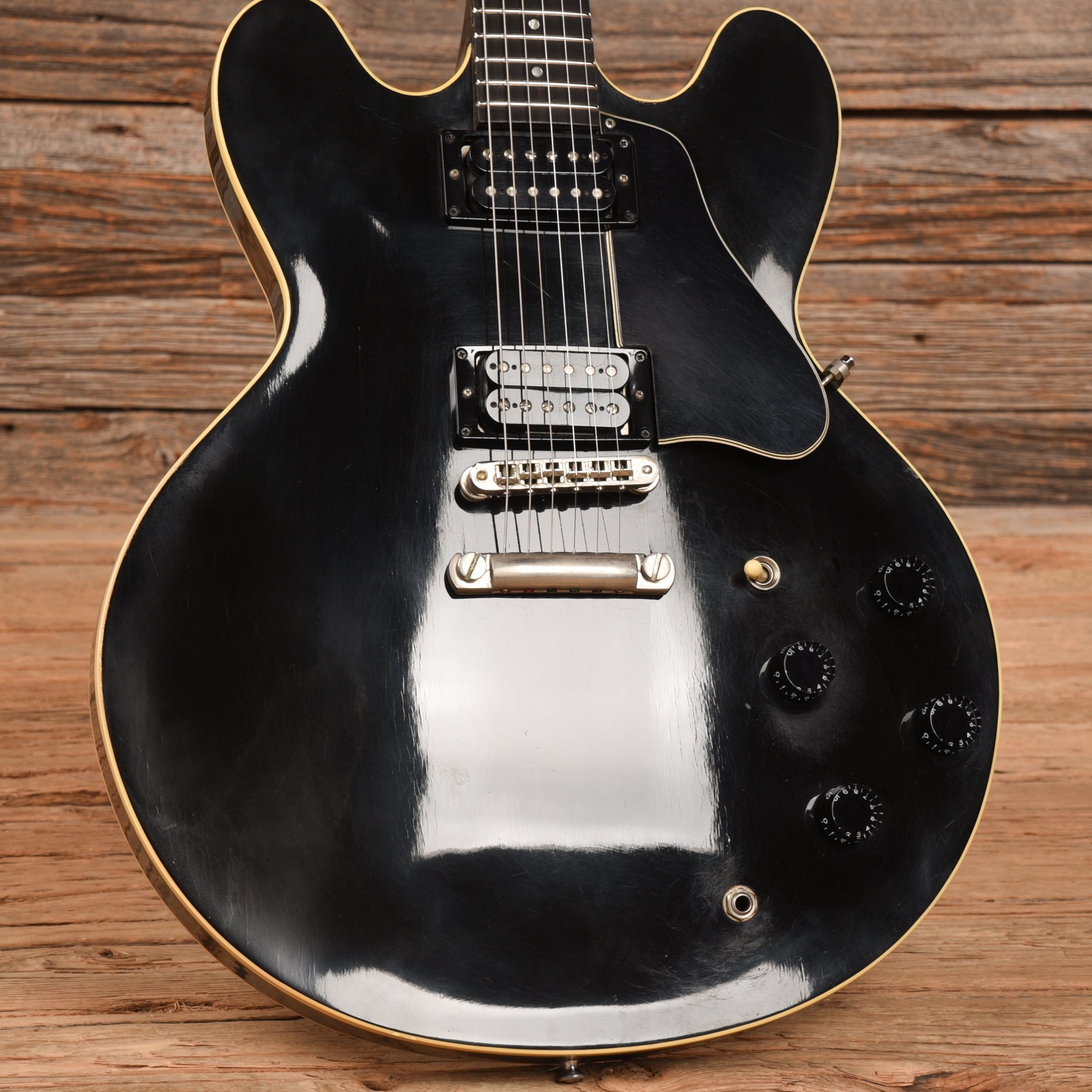 Gibson ES-335 Studio Black 1986 – Chicago Music Exchange