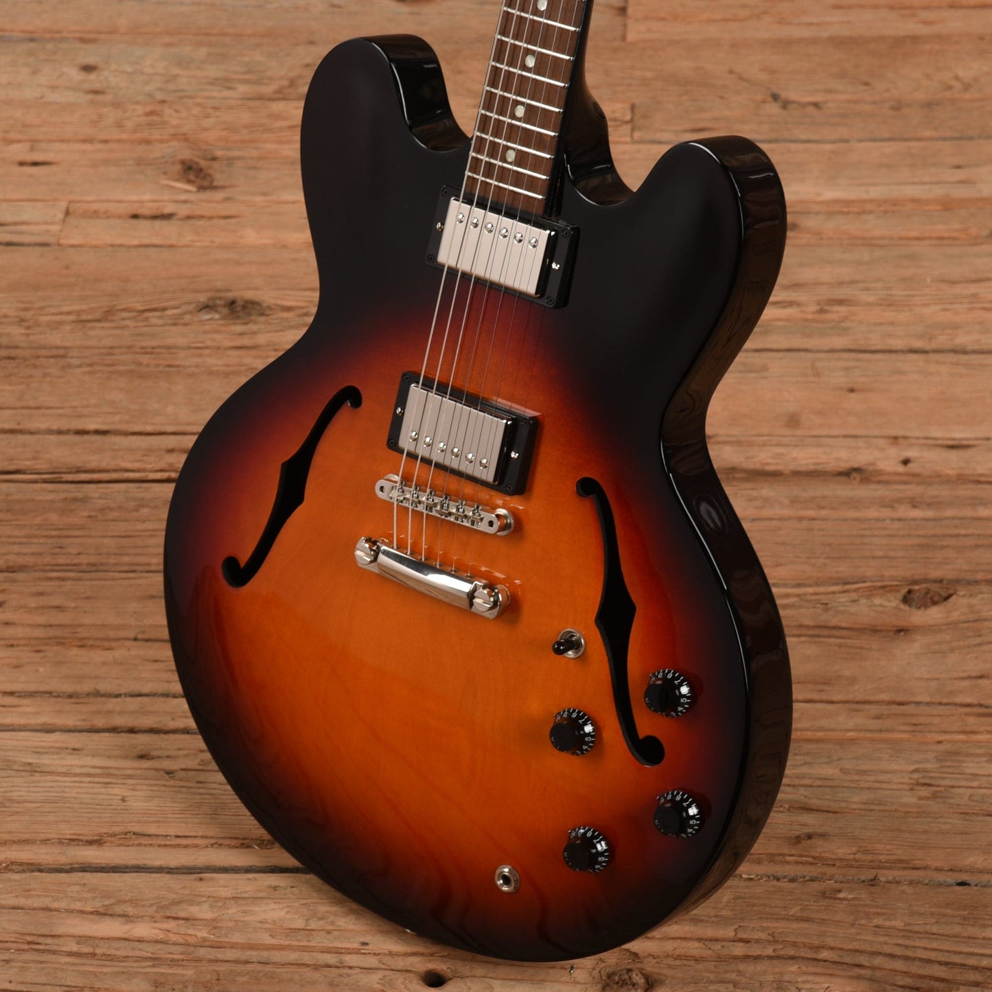 Gibson ES-335 Studio Sunburst 2016 Electric Guitars / Semi-Hollow