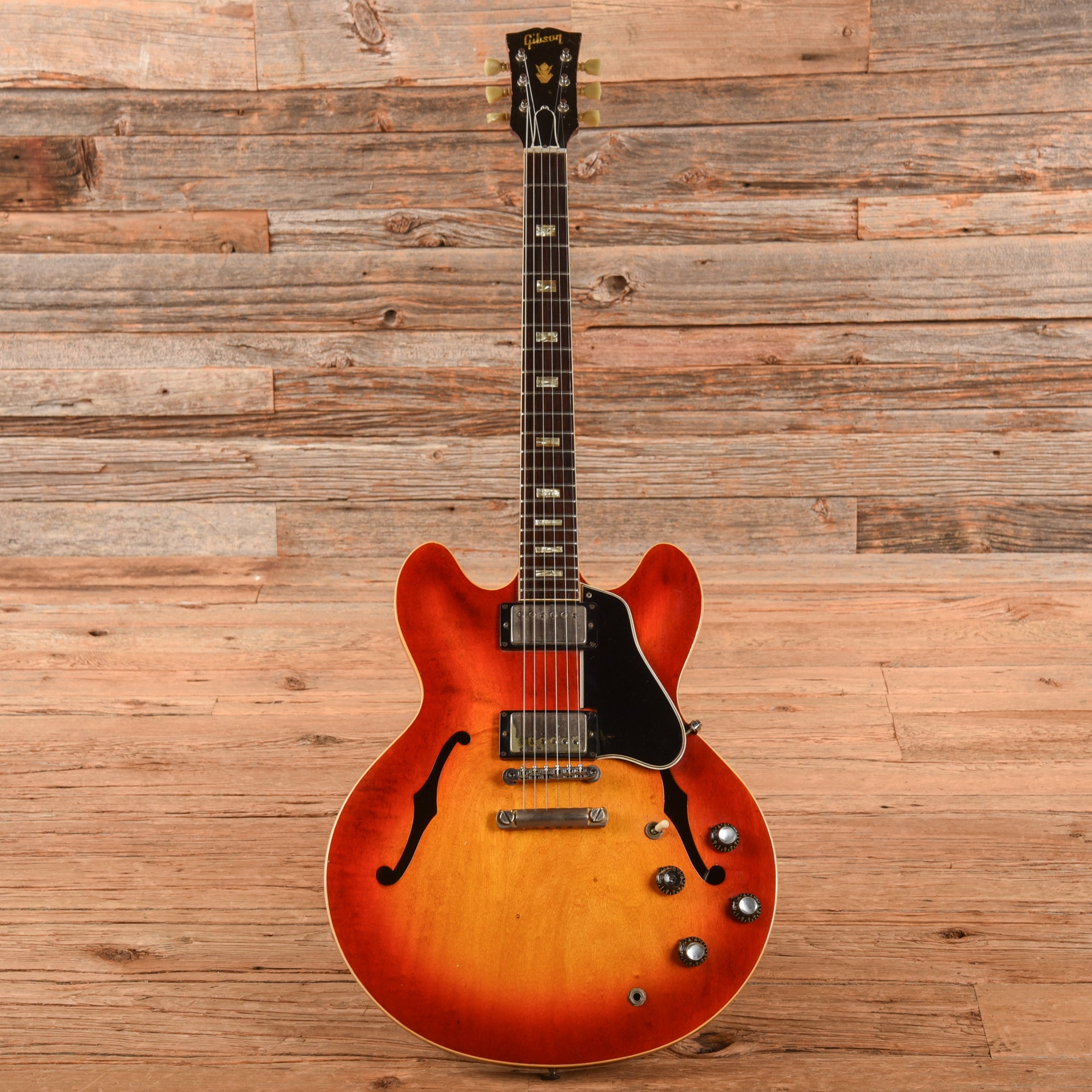 Gibson ES-335 Sunburst 1963 Electric Guitars / Semi-Hollow