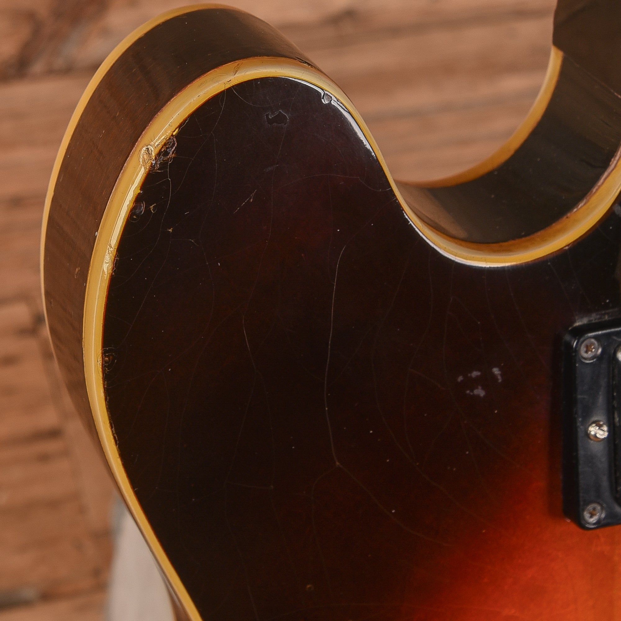 Gibson ES-335 Sunburst 1965 Electric Guitars / Semi-Hollow