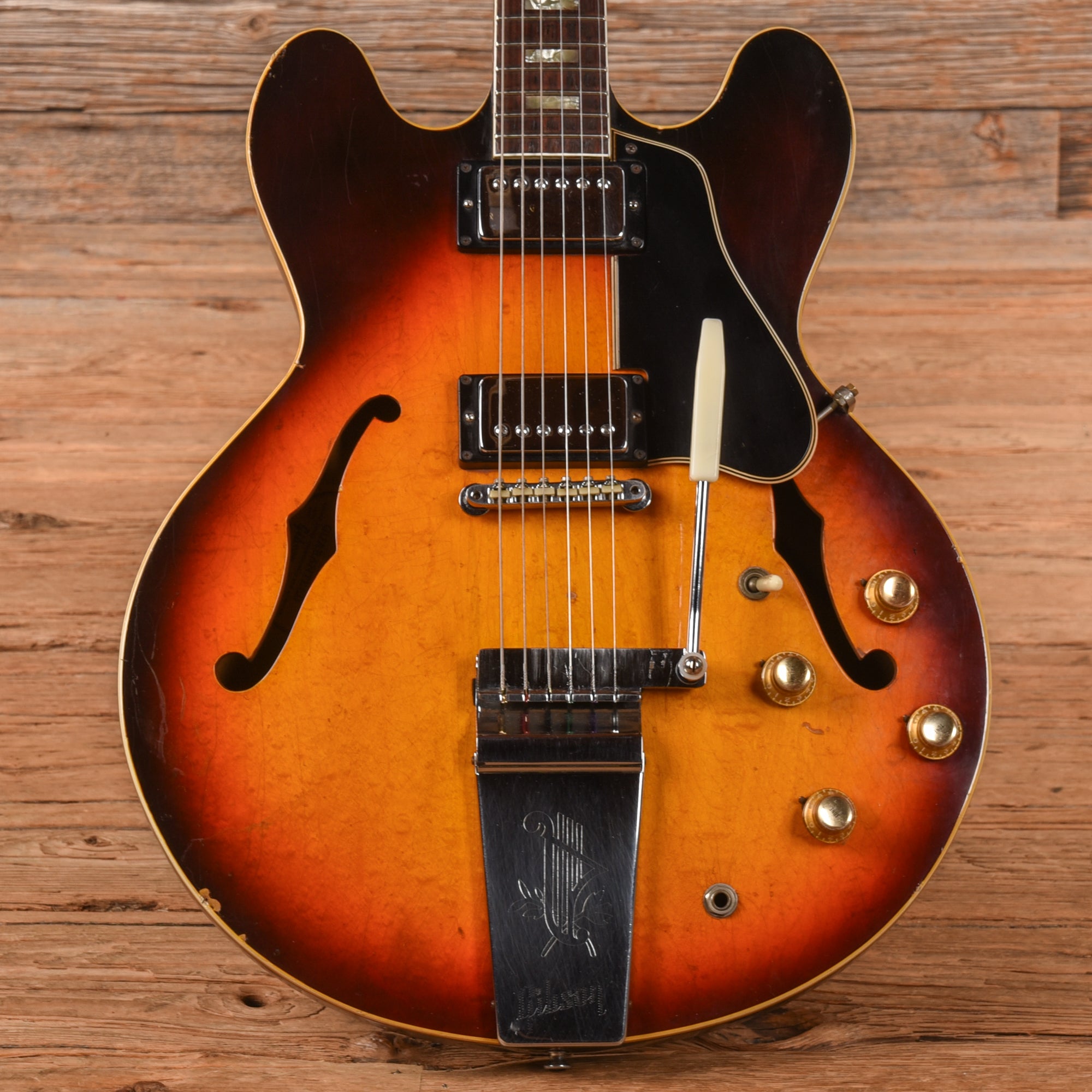 Gibson ES-335 Sunburst 1965 Electric Guitars / Semi-Hollow