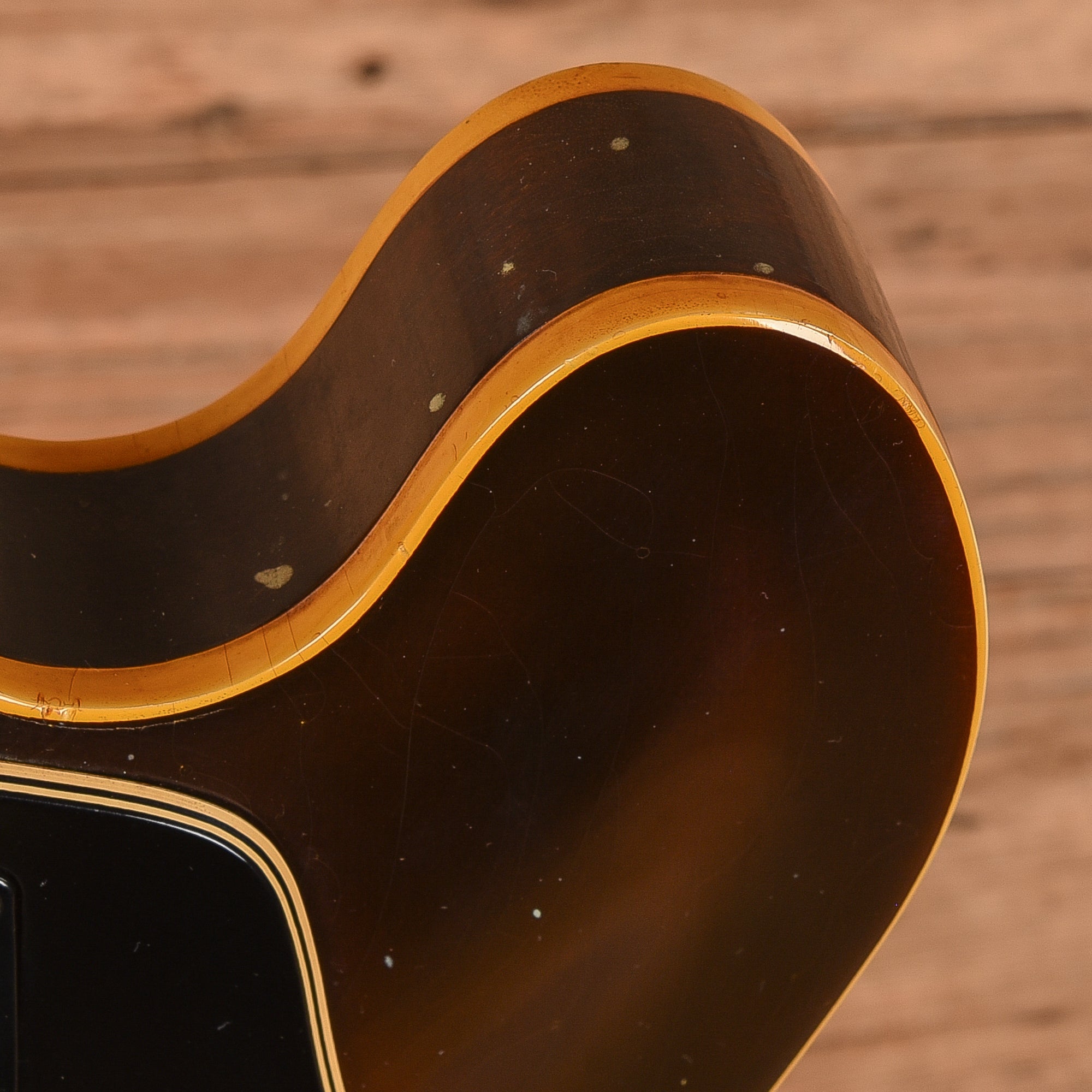 Gibson ES-335 Sunburst 1968 Electric Guitars / Semi-Hollow